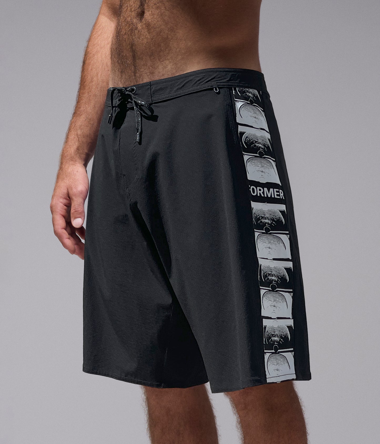 CRUXED 20" TRUNK // BLACK