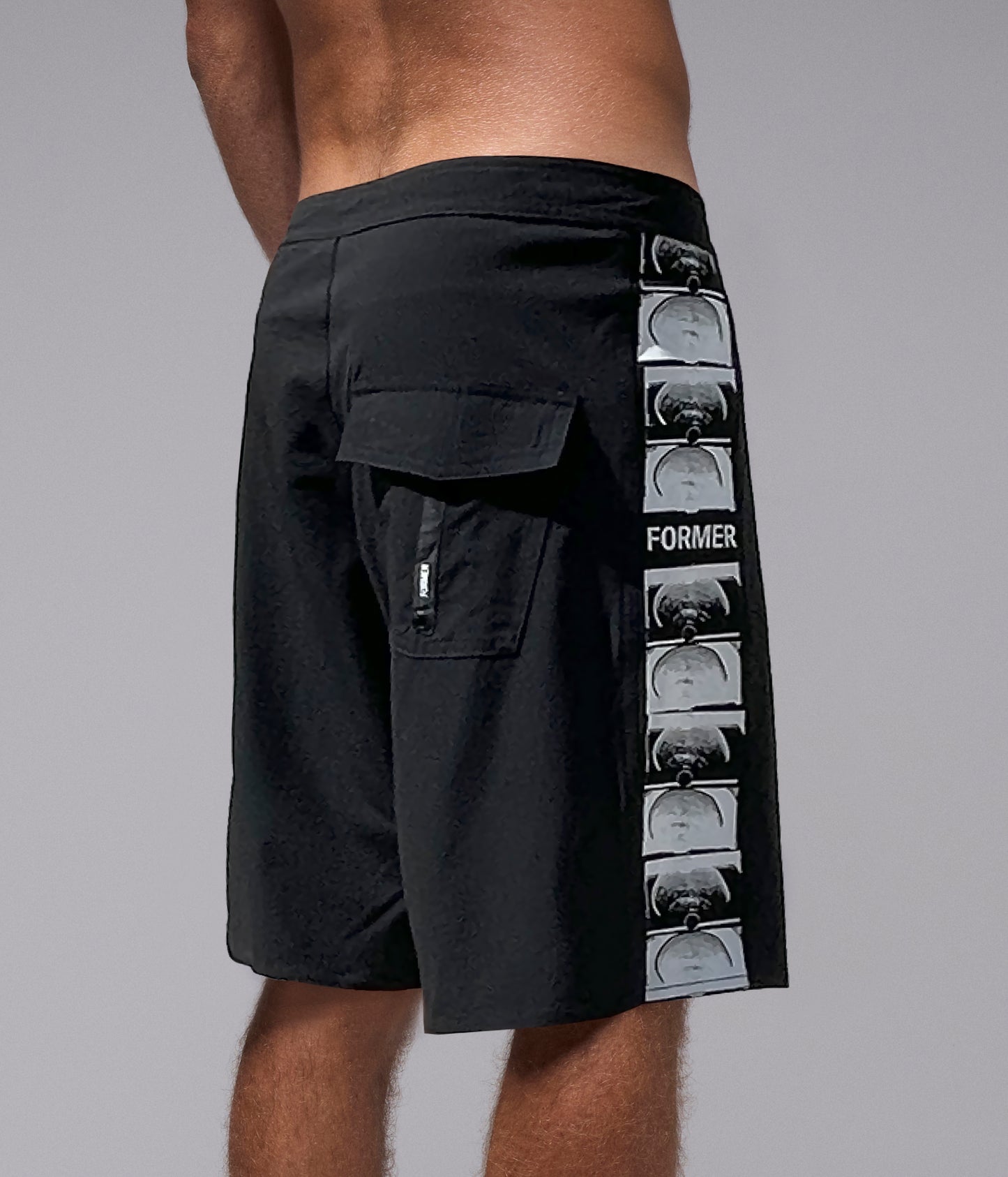 CRUXED 20" TRUNK // BLACK