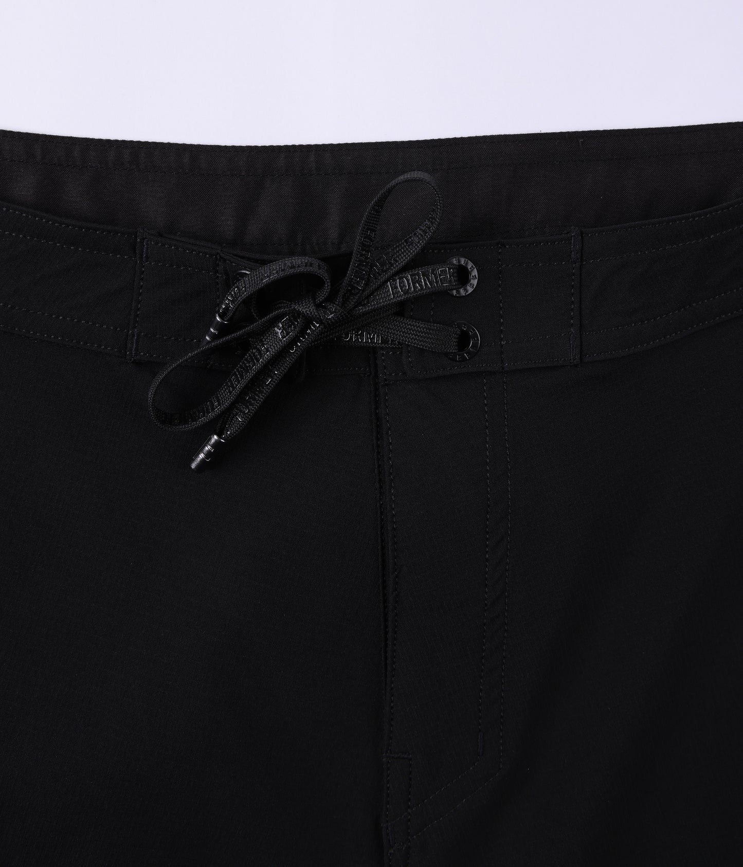 CRUXED 20" TRUNK // BLACK