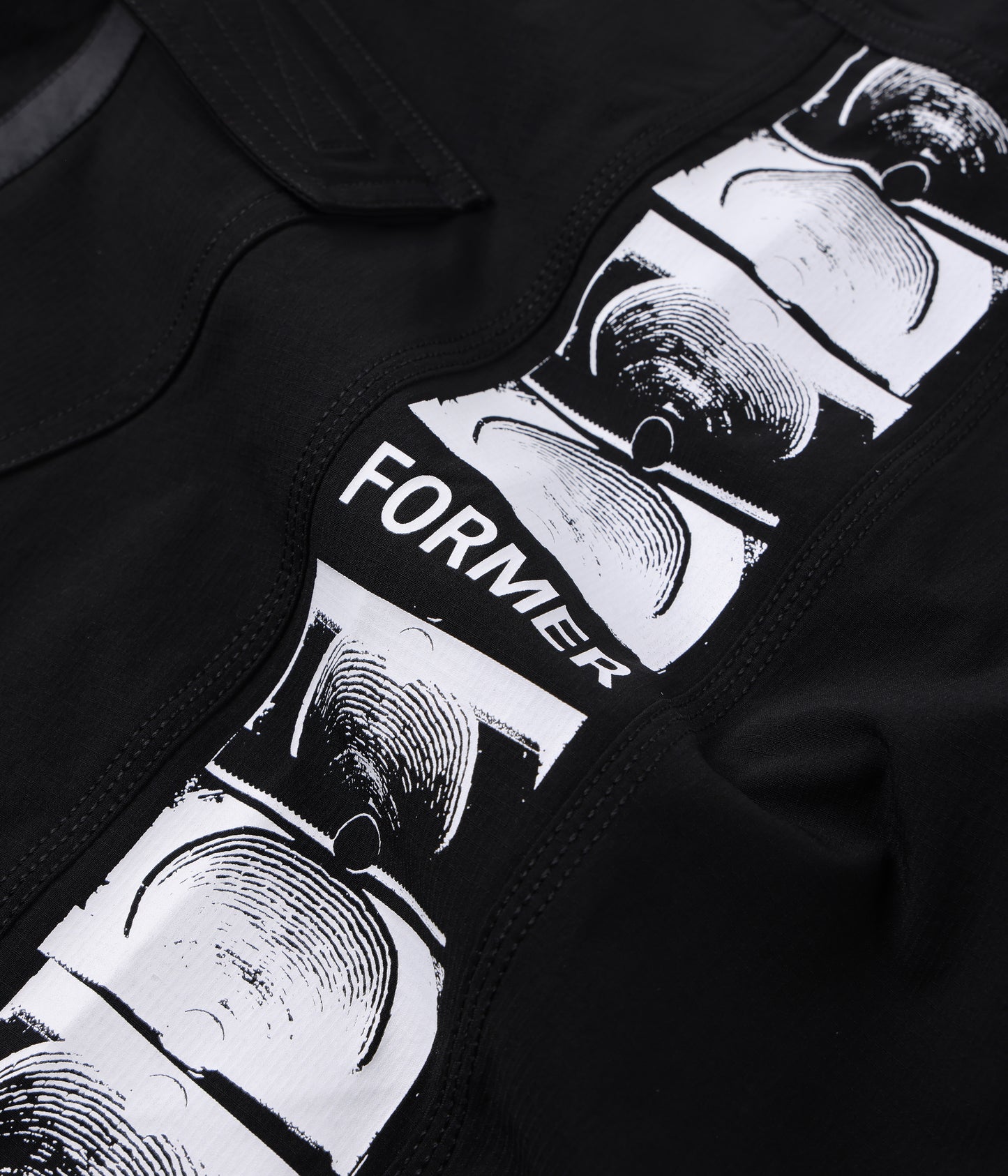 CRUXED 20" TRUNK // BLACK