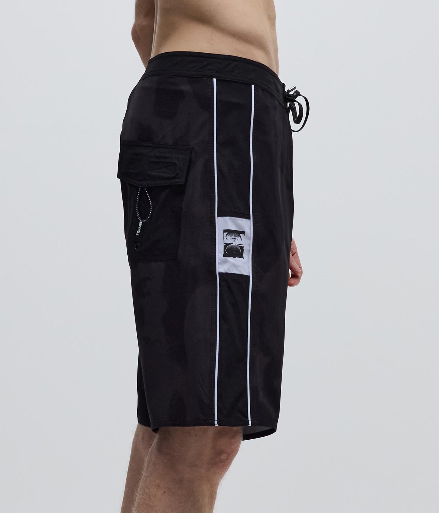 VITAL 20" TRUNK // BLACK