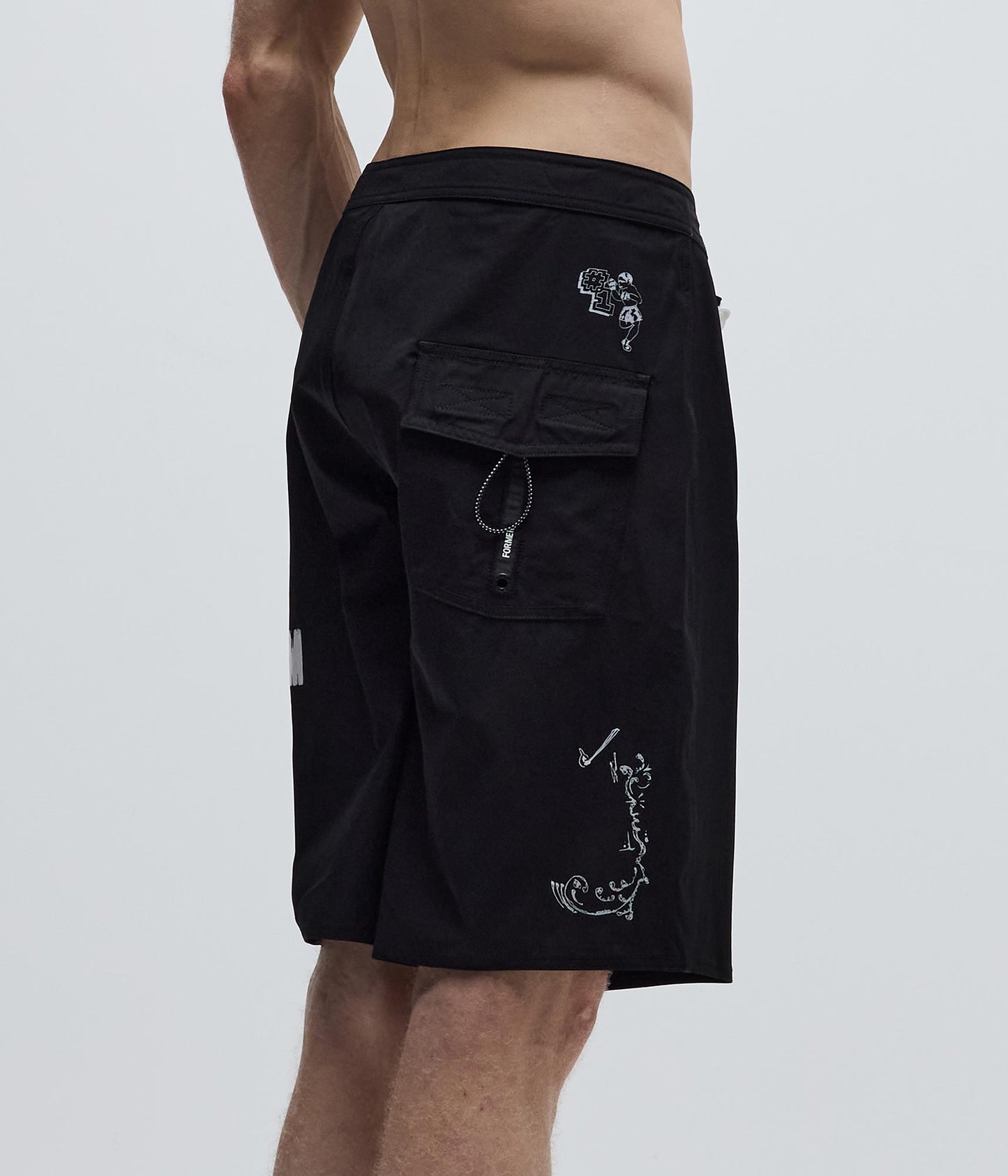 MASH 20" TRUNK // BLACK