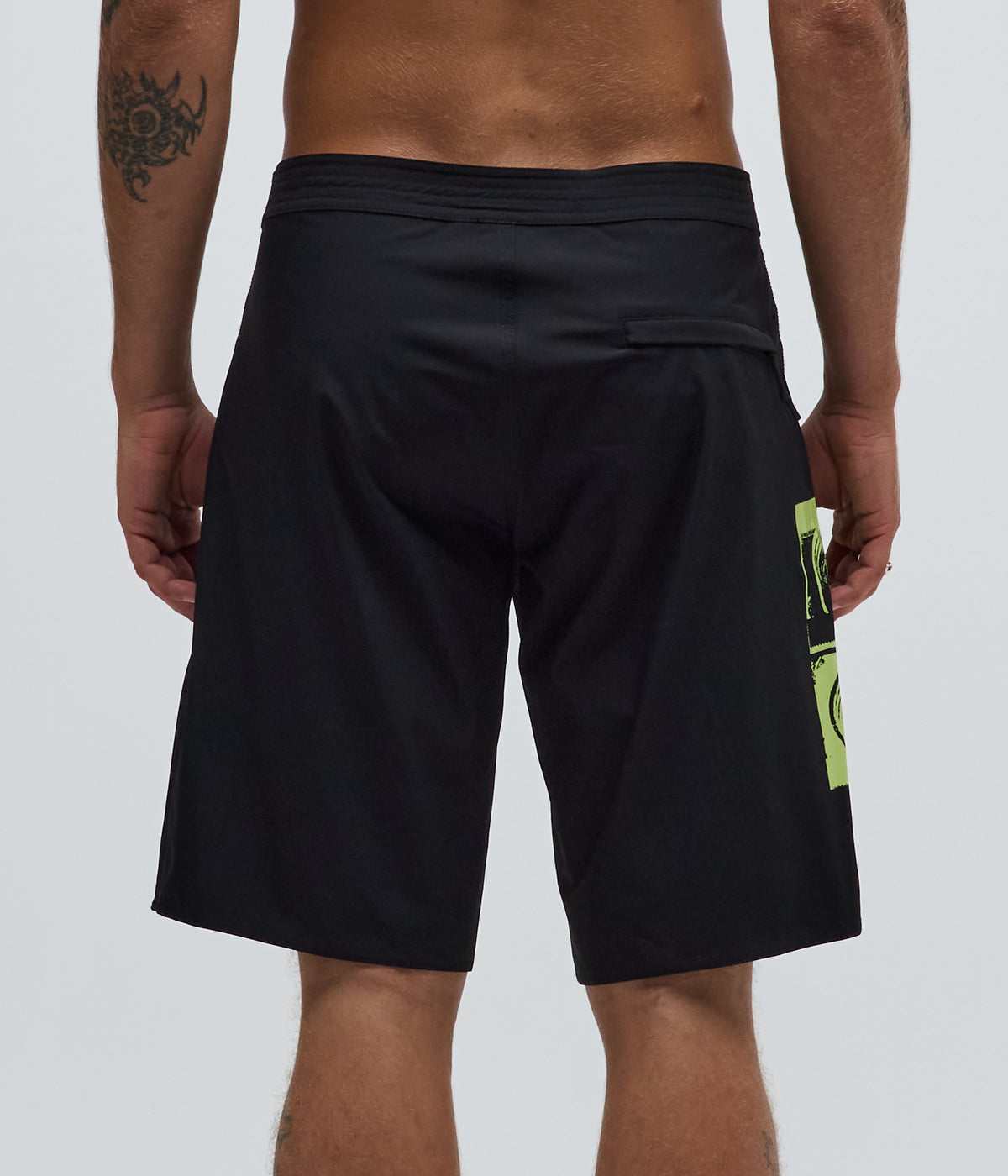 FORMER / CRUX 20" TRUNK // BLACK/LIME