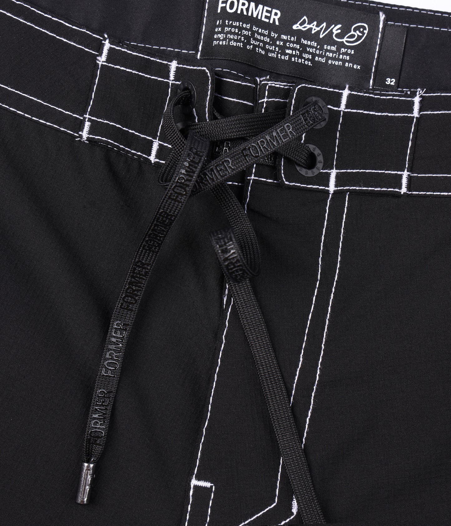 REYNOLDS 19" TRUNK // BLACK