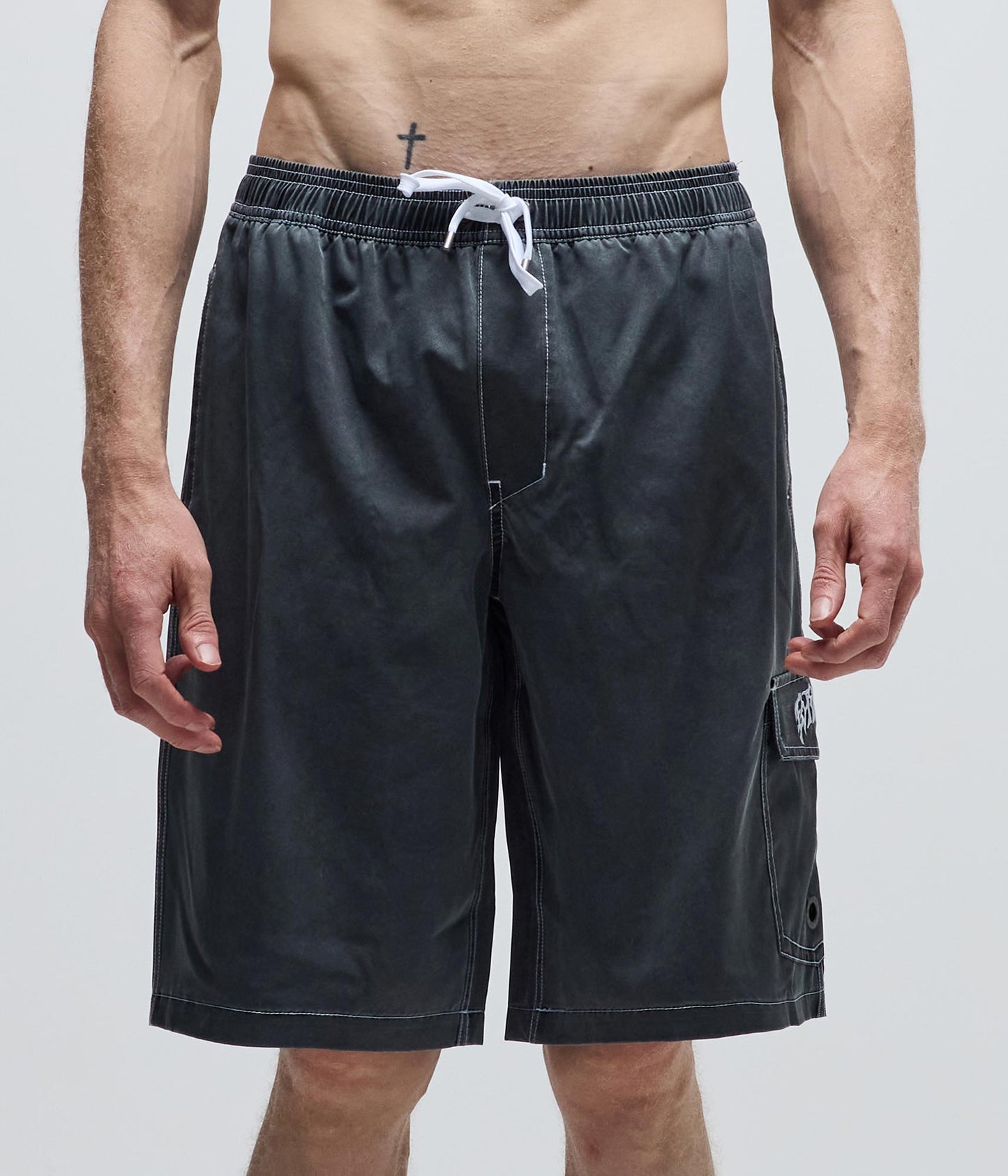 SWANS CARGO 21" SWIM TRUNK // BLACK
