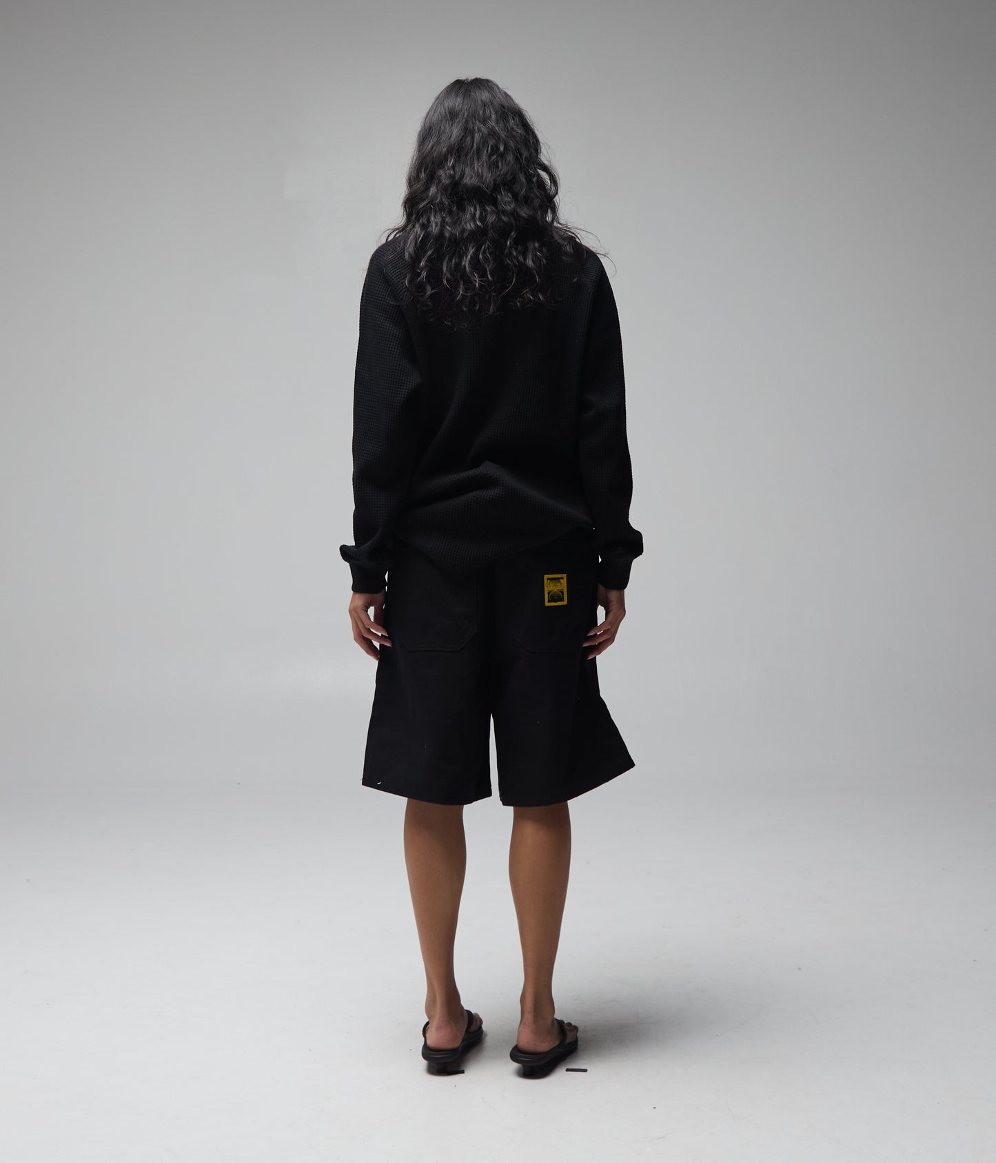 AG RAGLAN WAFFLE // BLACK