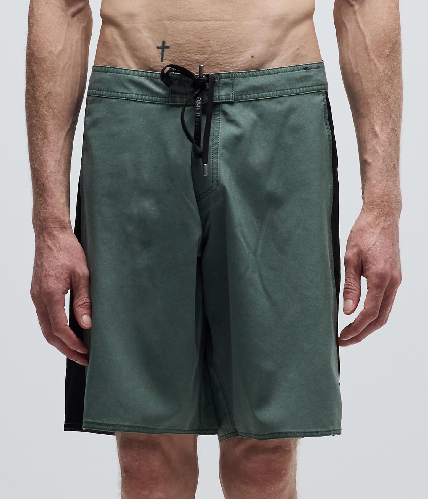 TEAM 19" TRUNK // PINE