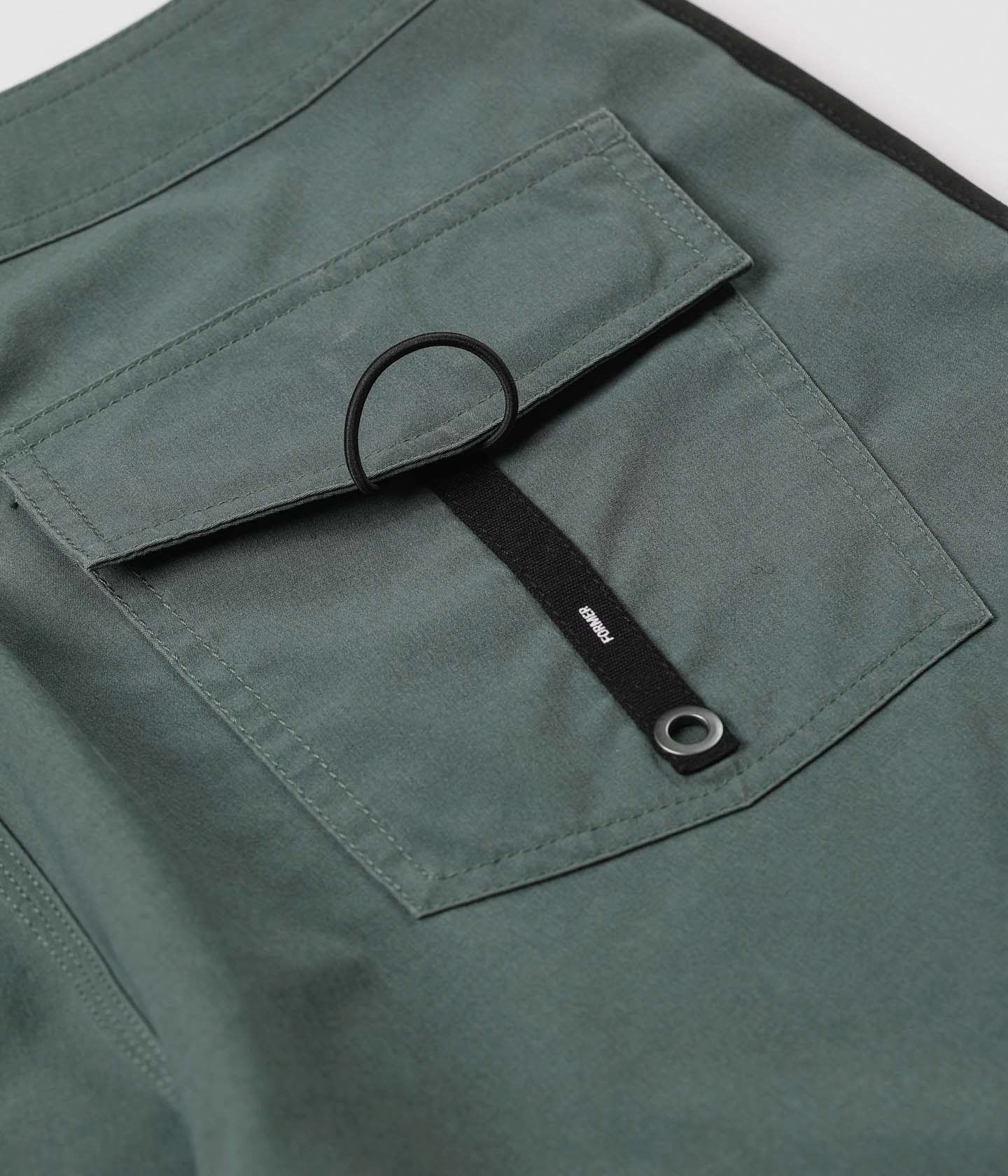 TEAM 19" TRUNK // PINE