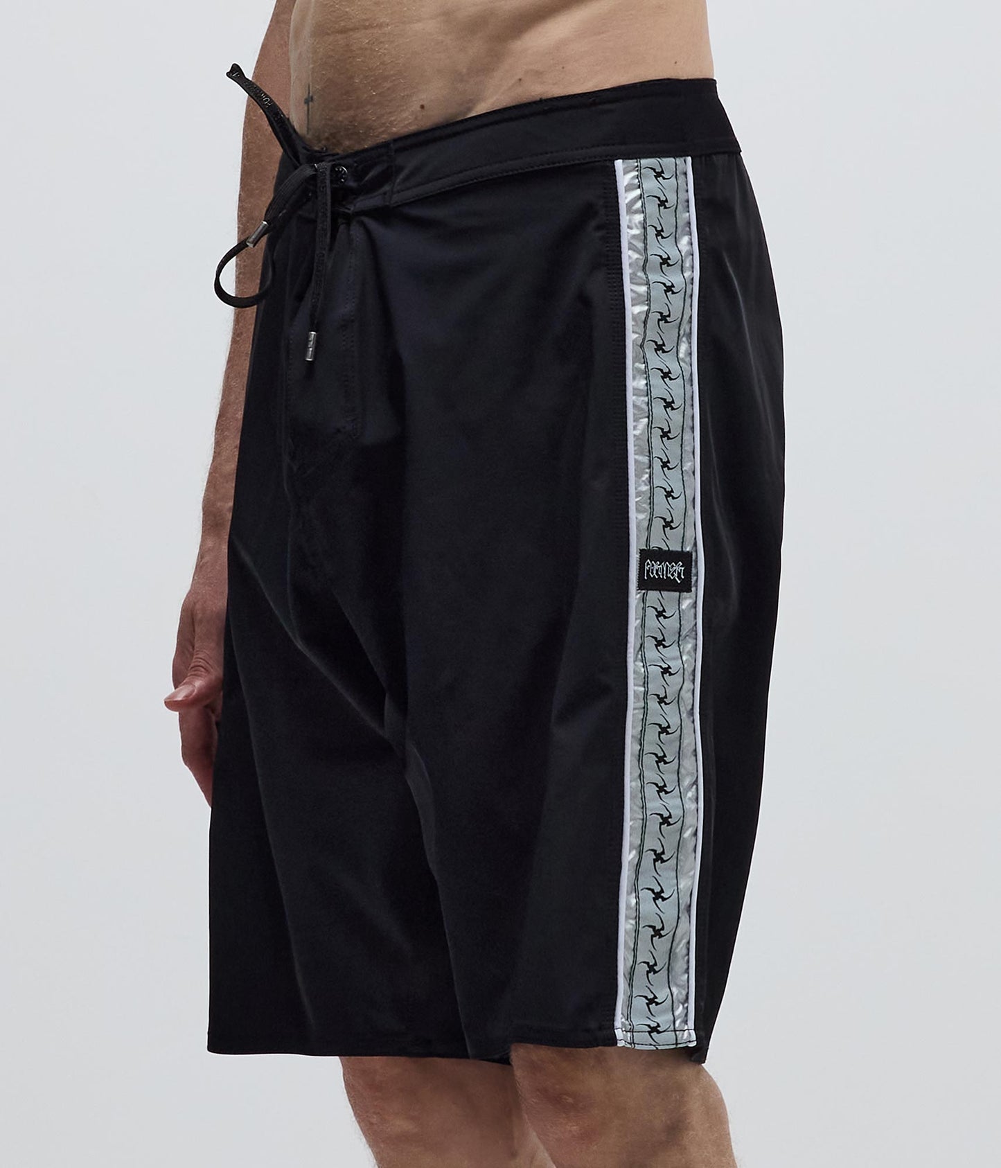 TEAM 20" DION TRUNK // BLACK