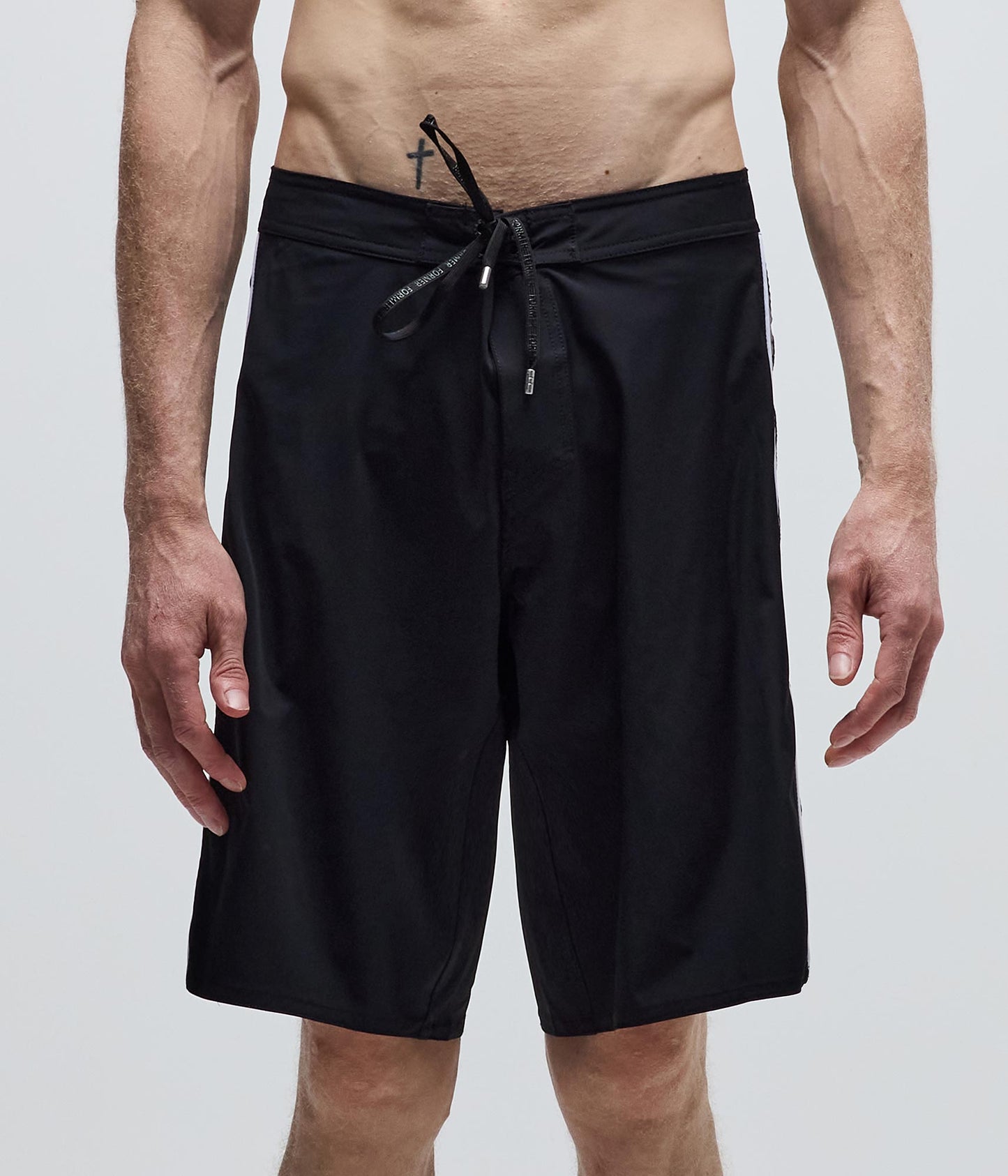 TEAM 20" DION TRUNK // BLACK