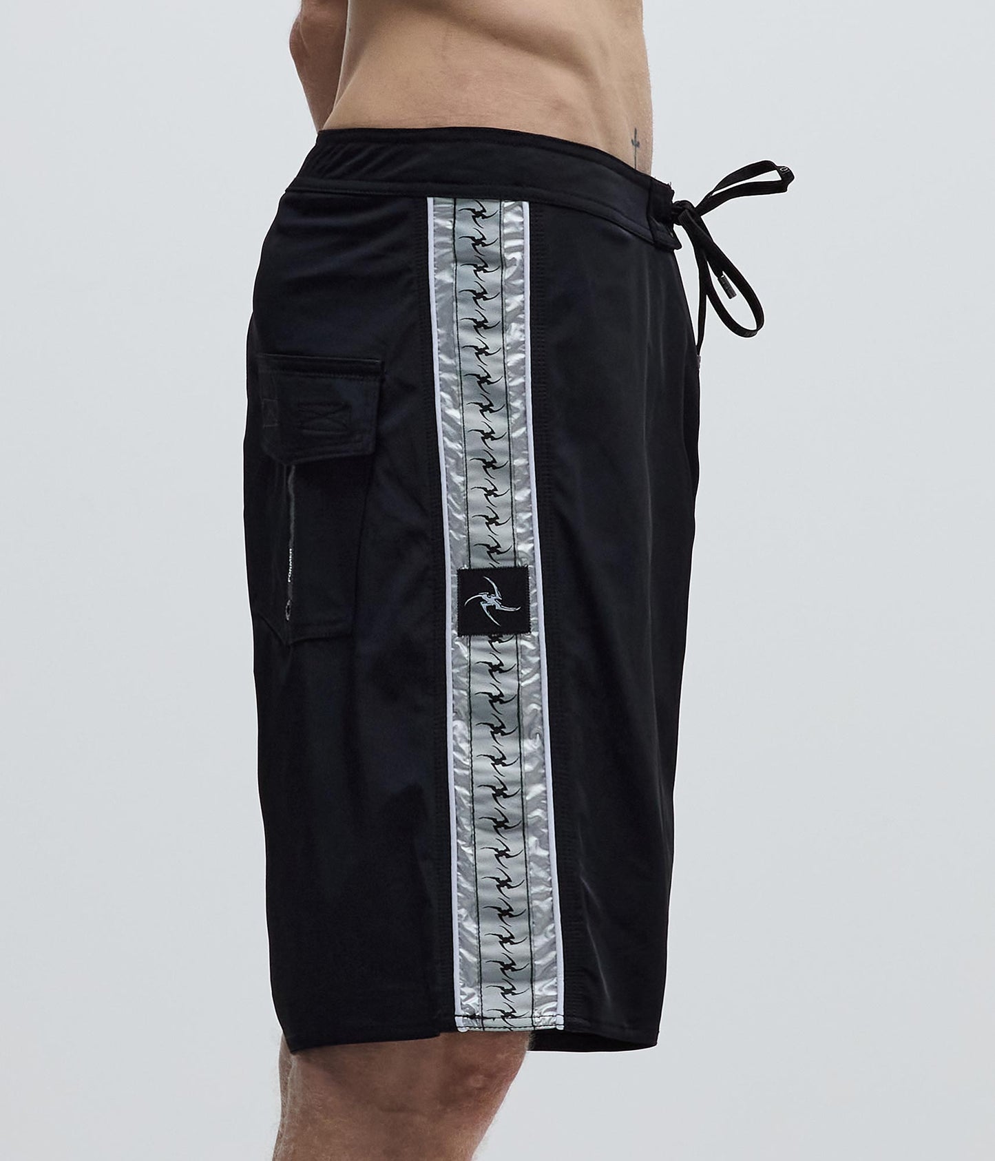 TEAM 20" DION TRUNK // BLACK