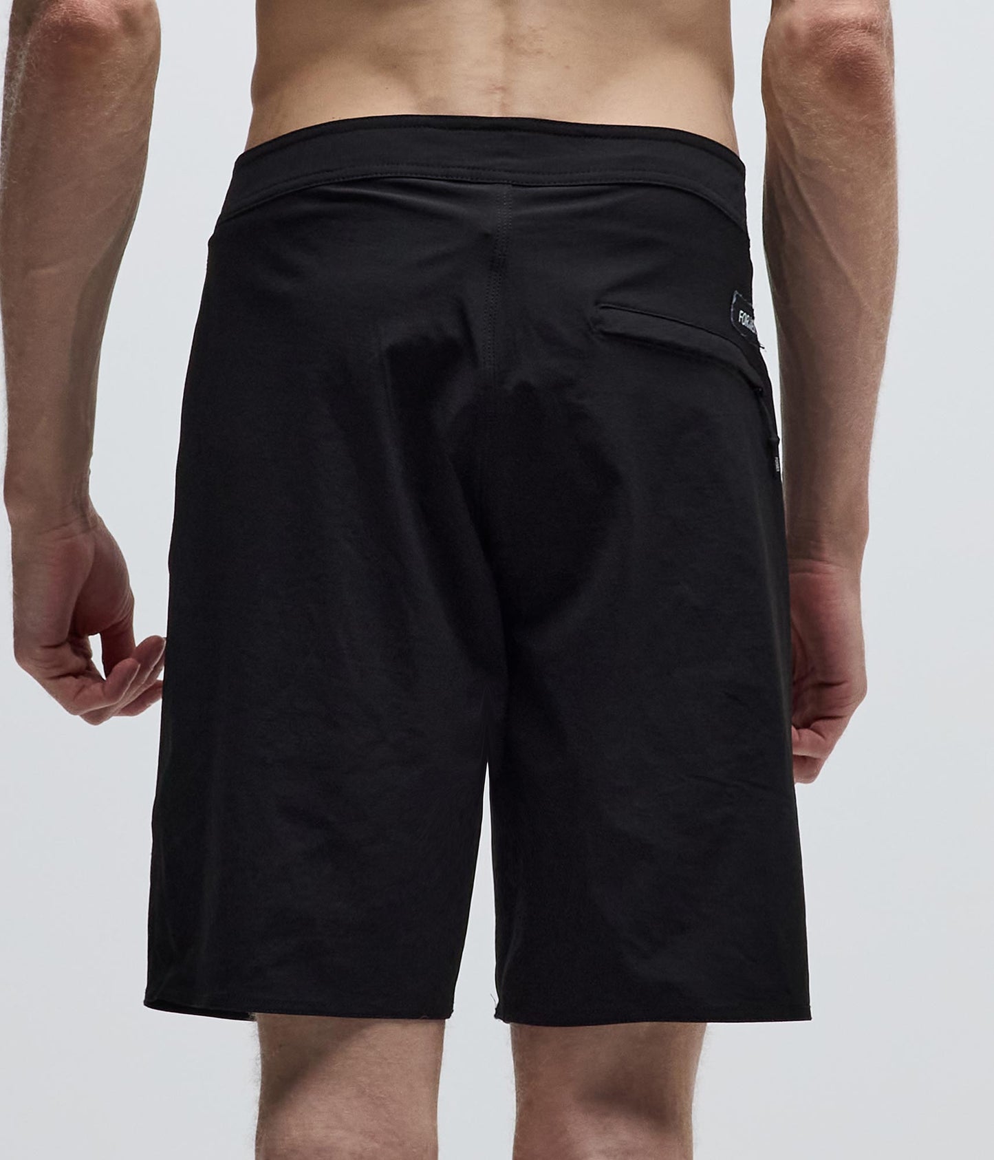 HUSH PATCH 18" TRUNK // BLACK