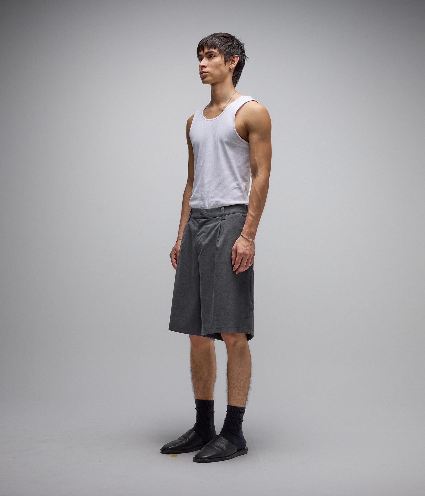 ANDERSON SHORT // GREY