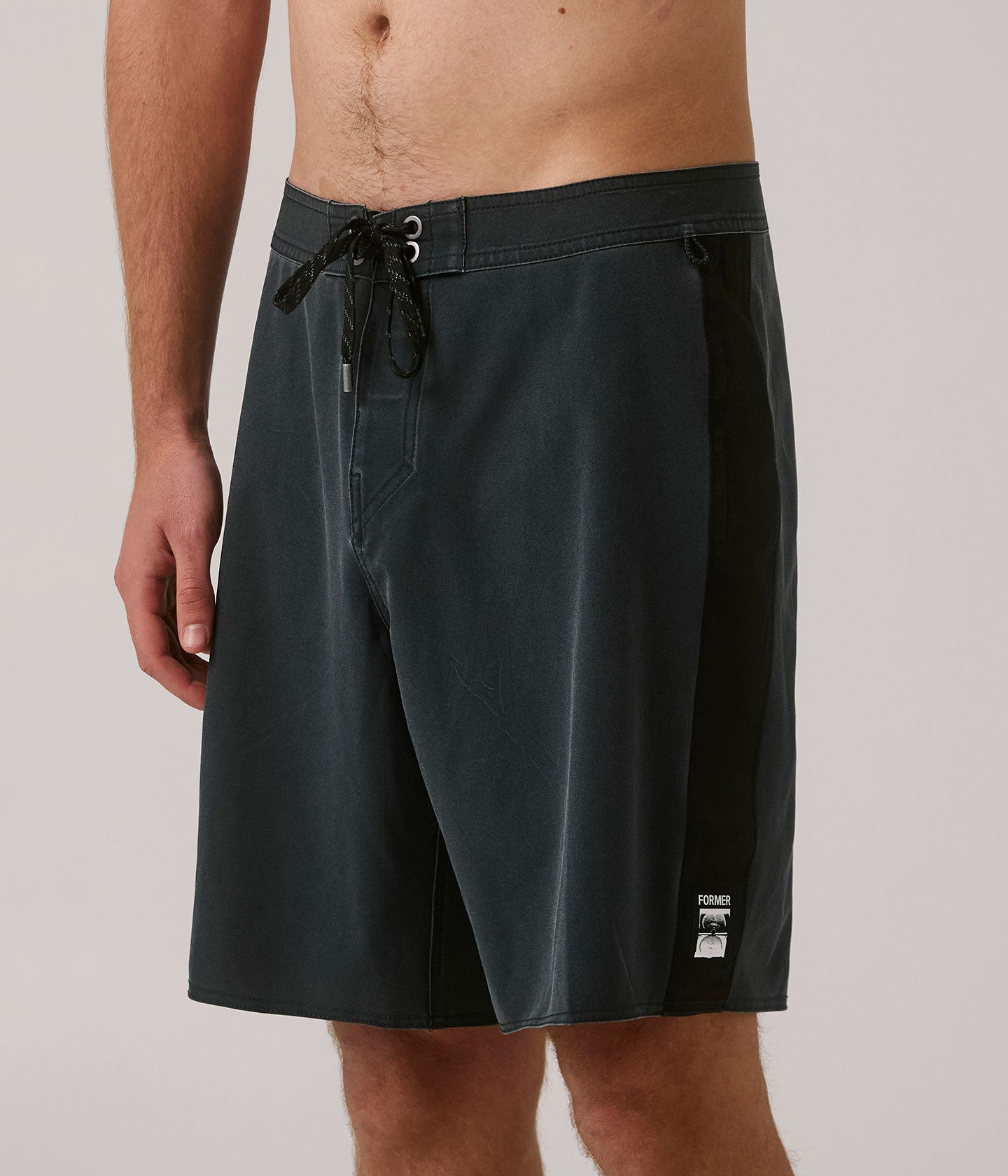 SYSTEM 19' TRUNK // BLACK