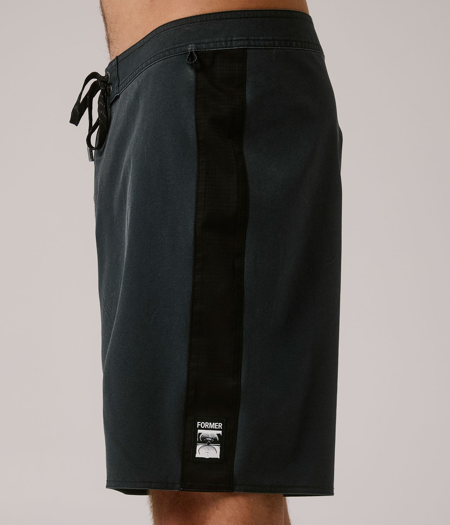 SYSTEM 19' TRUNK // BLACK