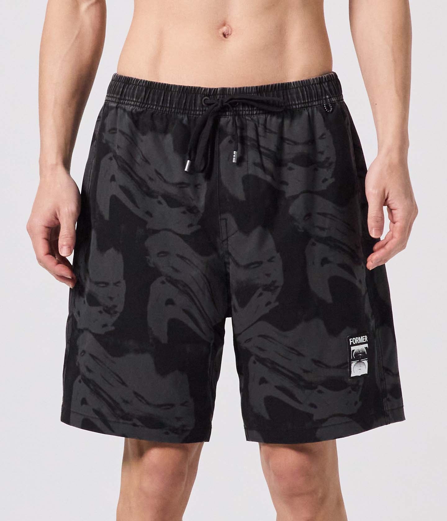 SWANS DISTORT 18' SWIM TRUNK // BLACK