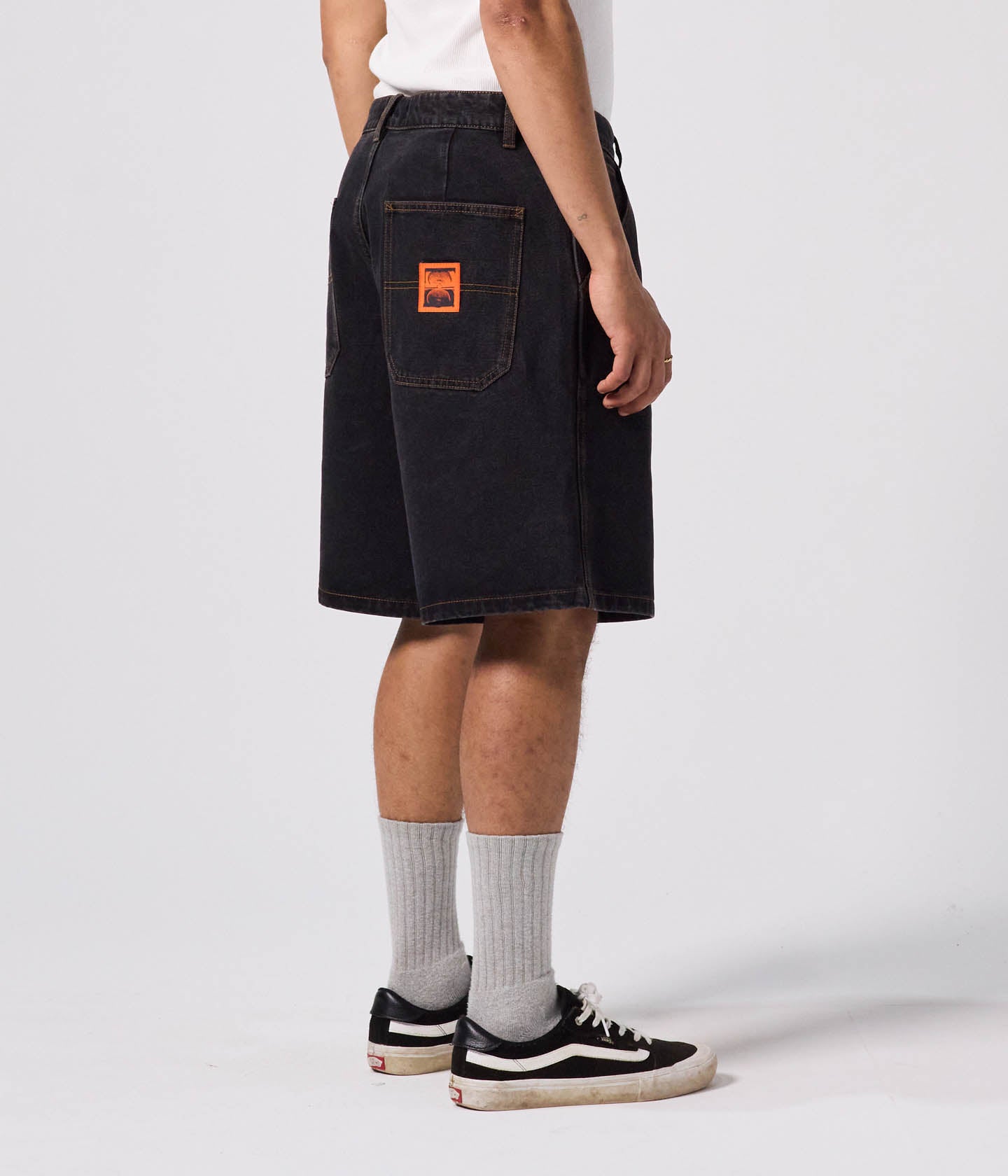 REYNOLDS 21 DENIM WALKSHORT // WASHED BLACK ORANGE
