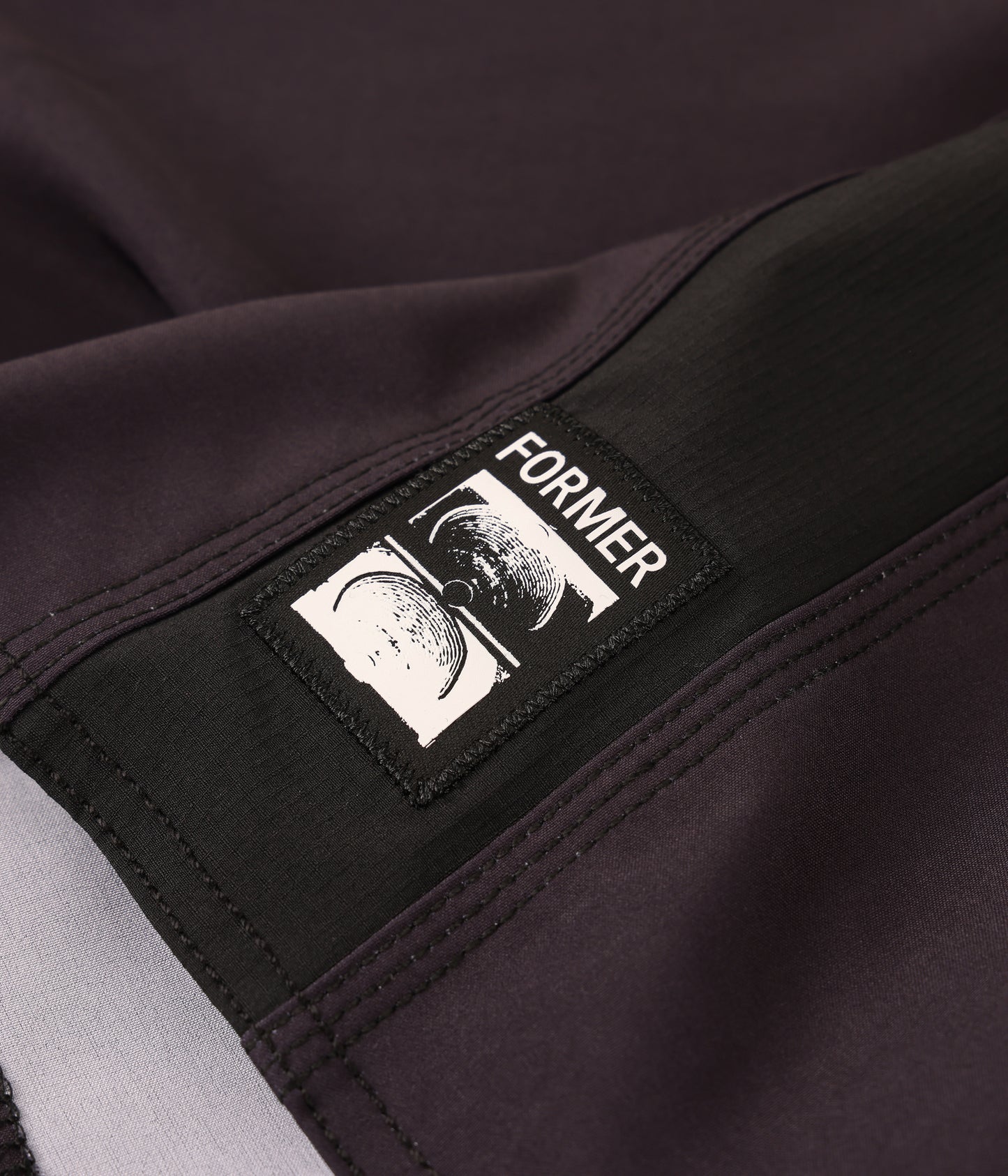 SYSTEM CRUX 20' TRUNK // BLACK