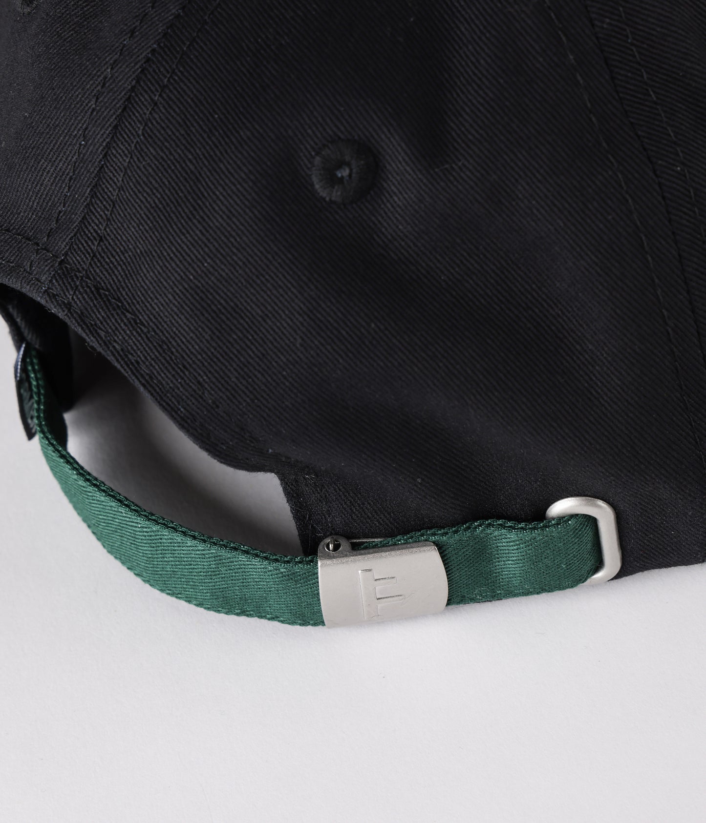 WANT IT ALL CAP // BLACK