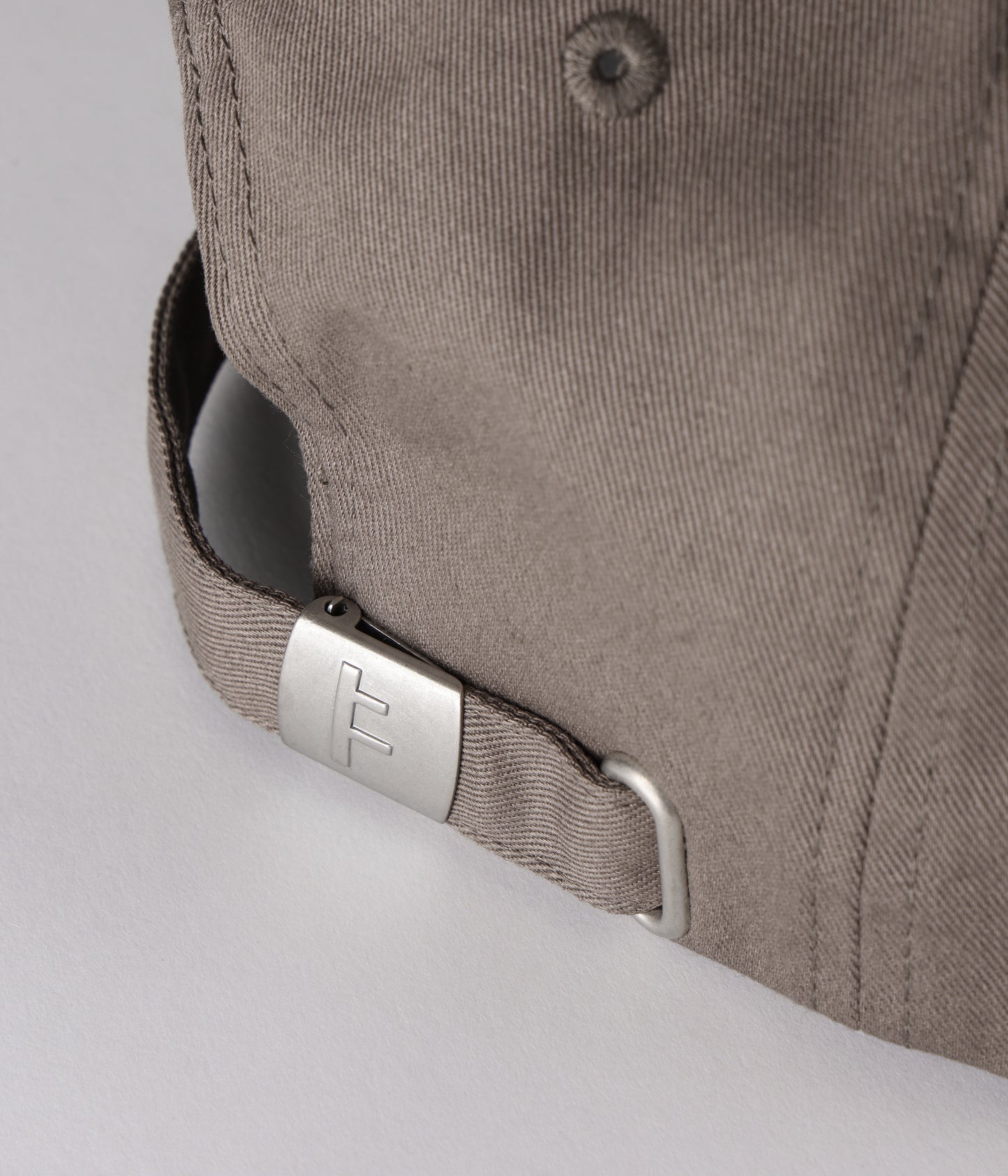 BREAK FREE CAP // KHAKI