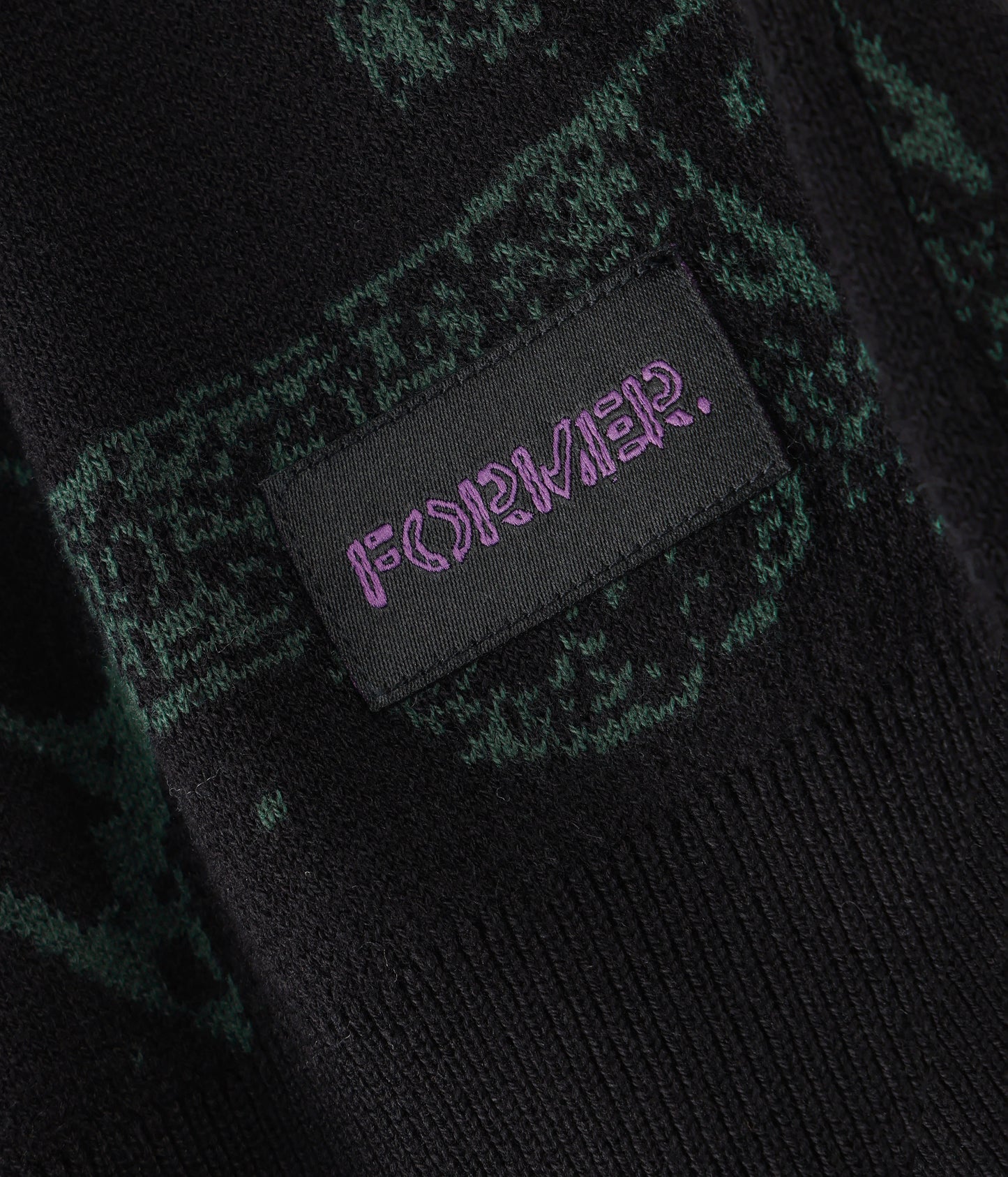 GLOBAL MIND CREW KNIT // BLACK