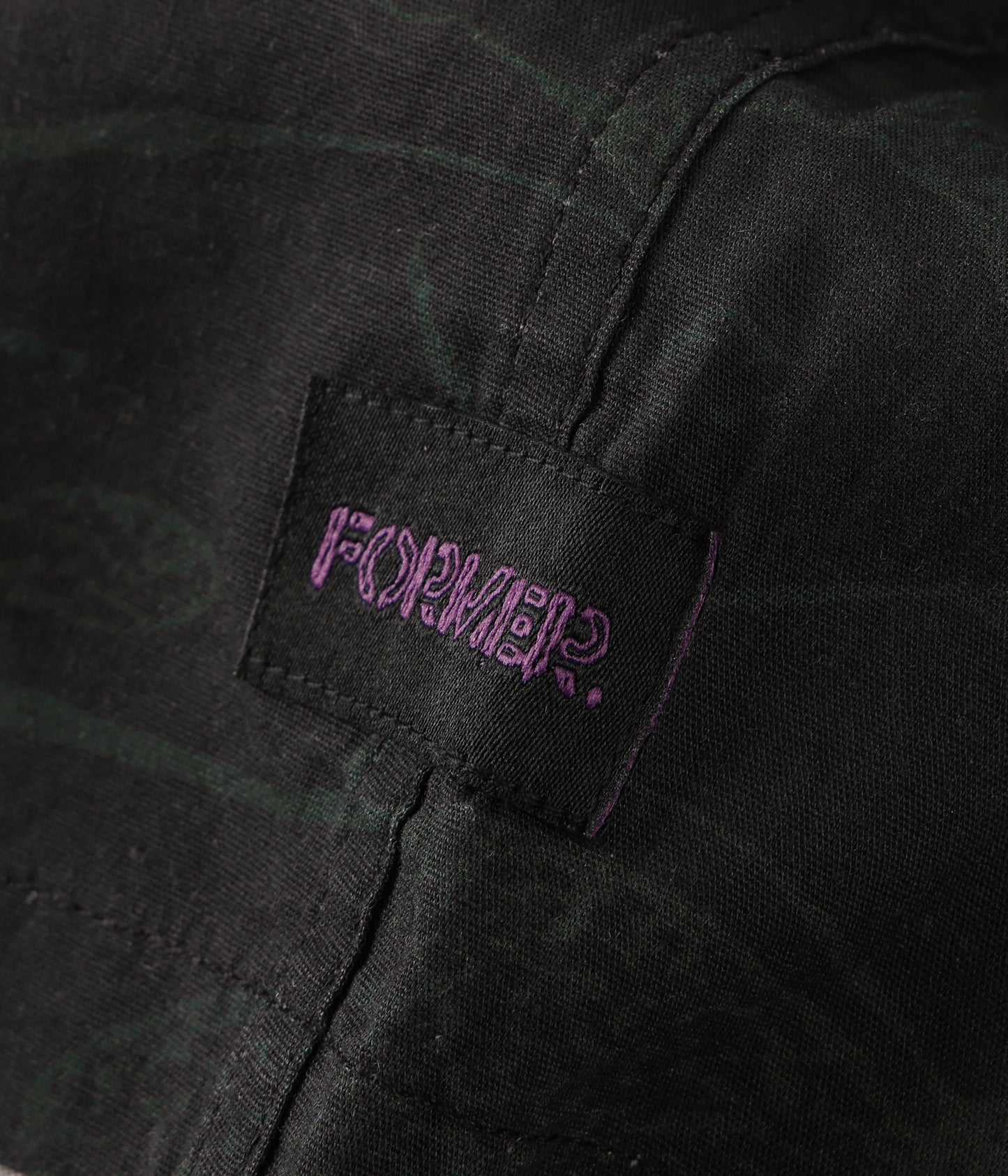 VIVIAN GLOBAL MIND SS SHIRT // BLACK