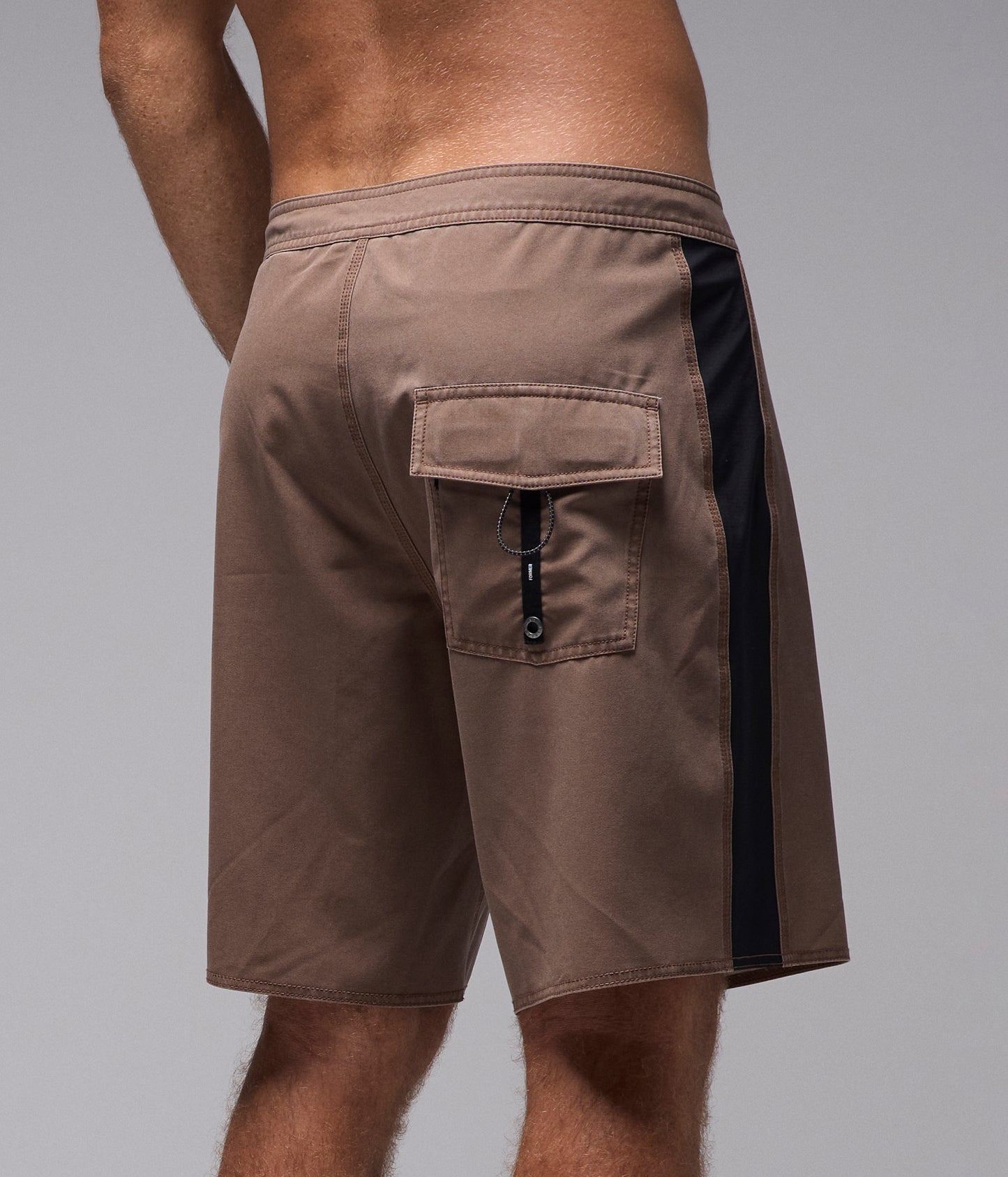 SYSTEM 19" TRUNK // CHOC