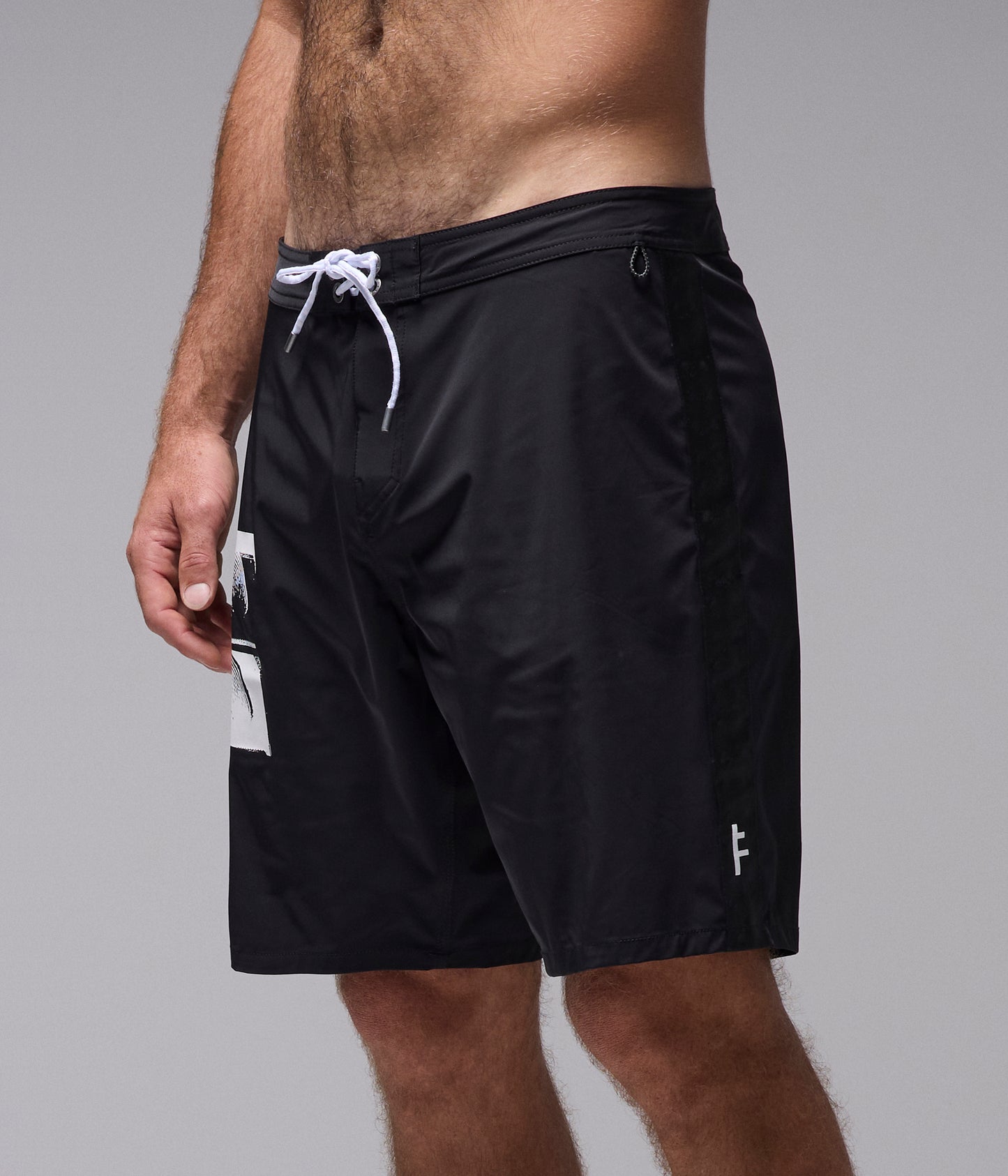 MILITANT 20" TRUNK // BLACK