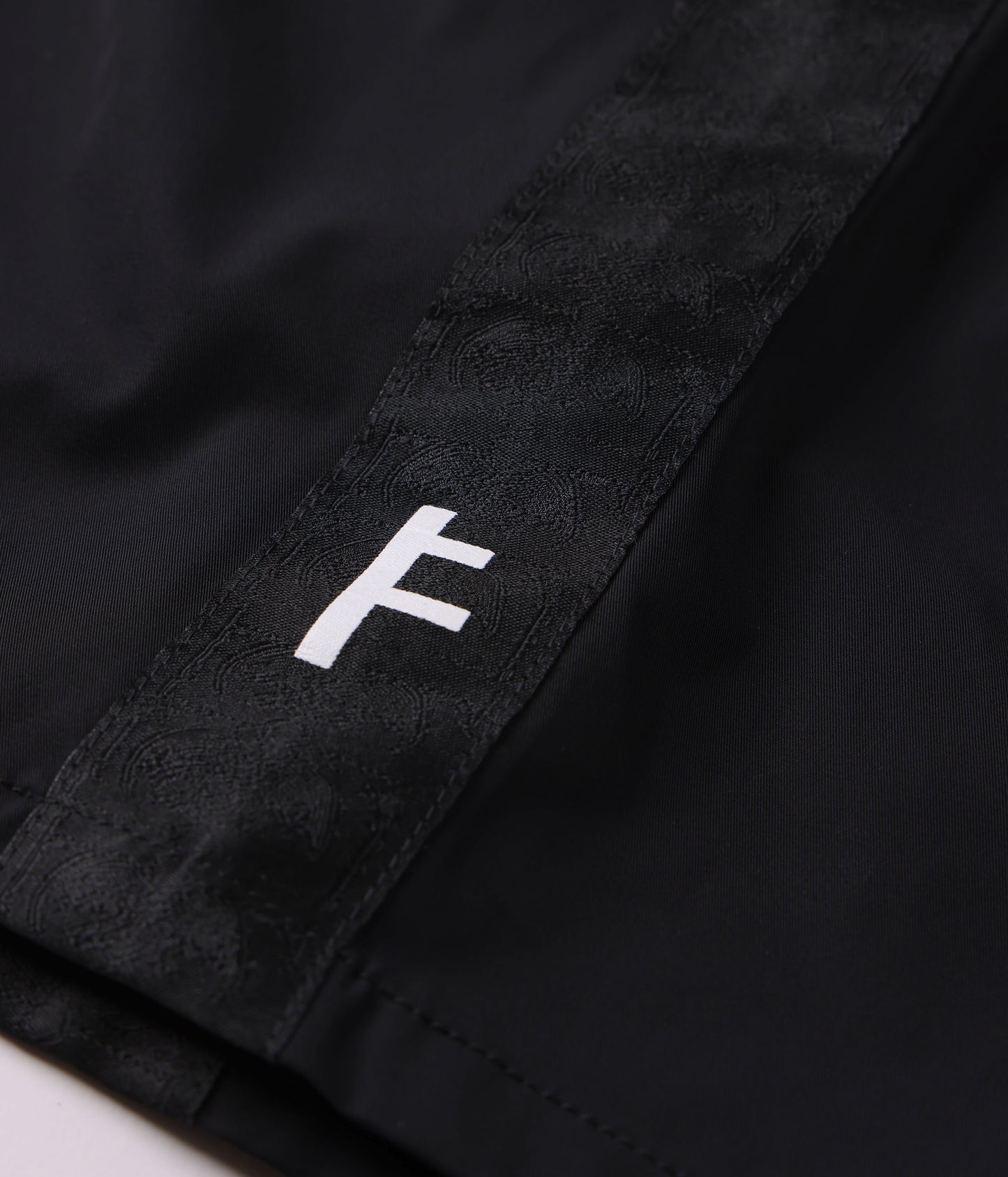 MILITANT 20" TRUNK // BLACK