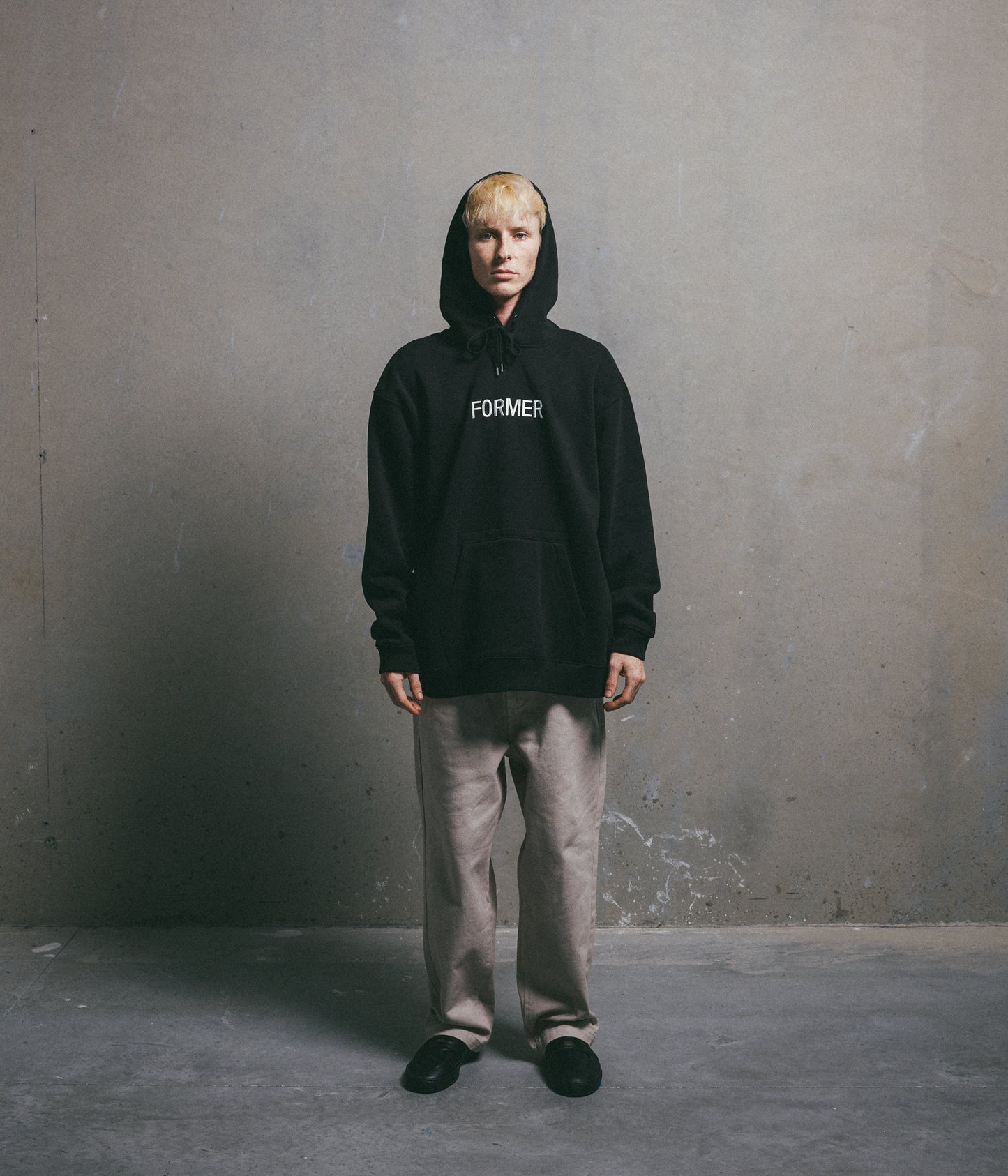 LEGACY EMBROID HOOD // BLACK