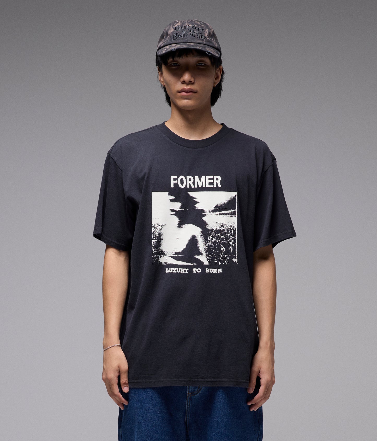 SHUNNING T-SHIRT // WASHED BLACK