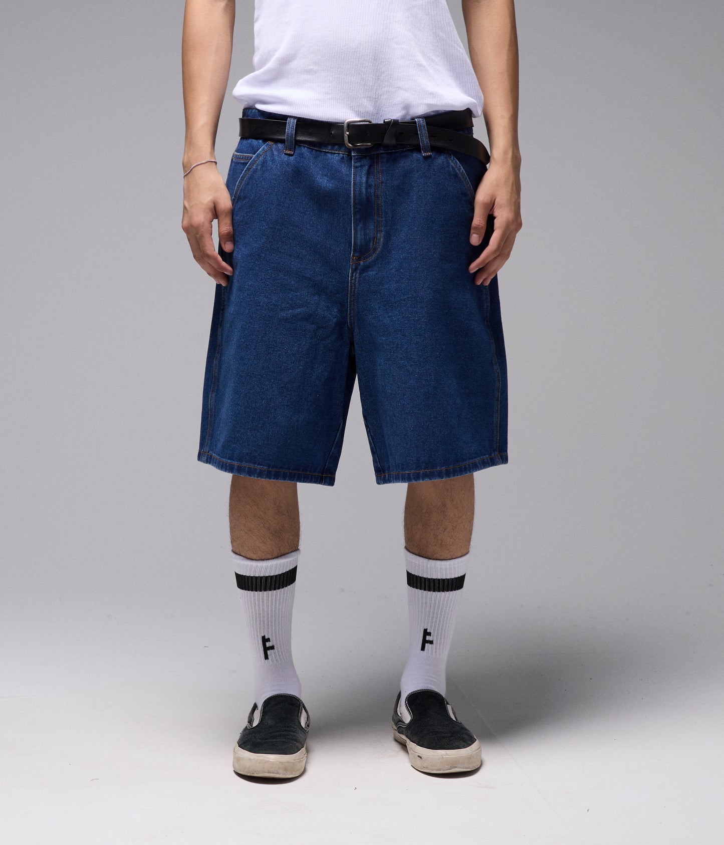 REYNOLDS DENIM 21" WALKSHORT // PROSCRIPTION DARK BLUE