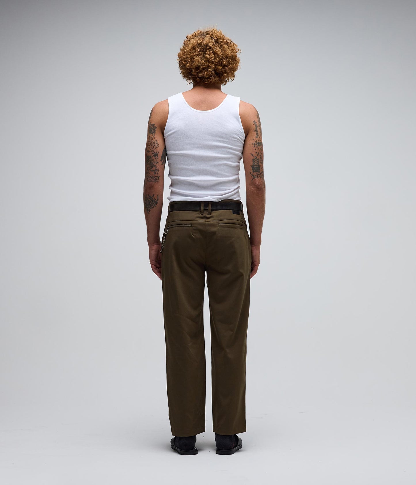 FORMER Harmony II Pant in OLIVE
