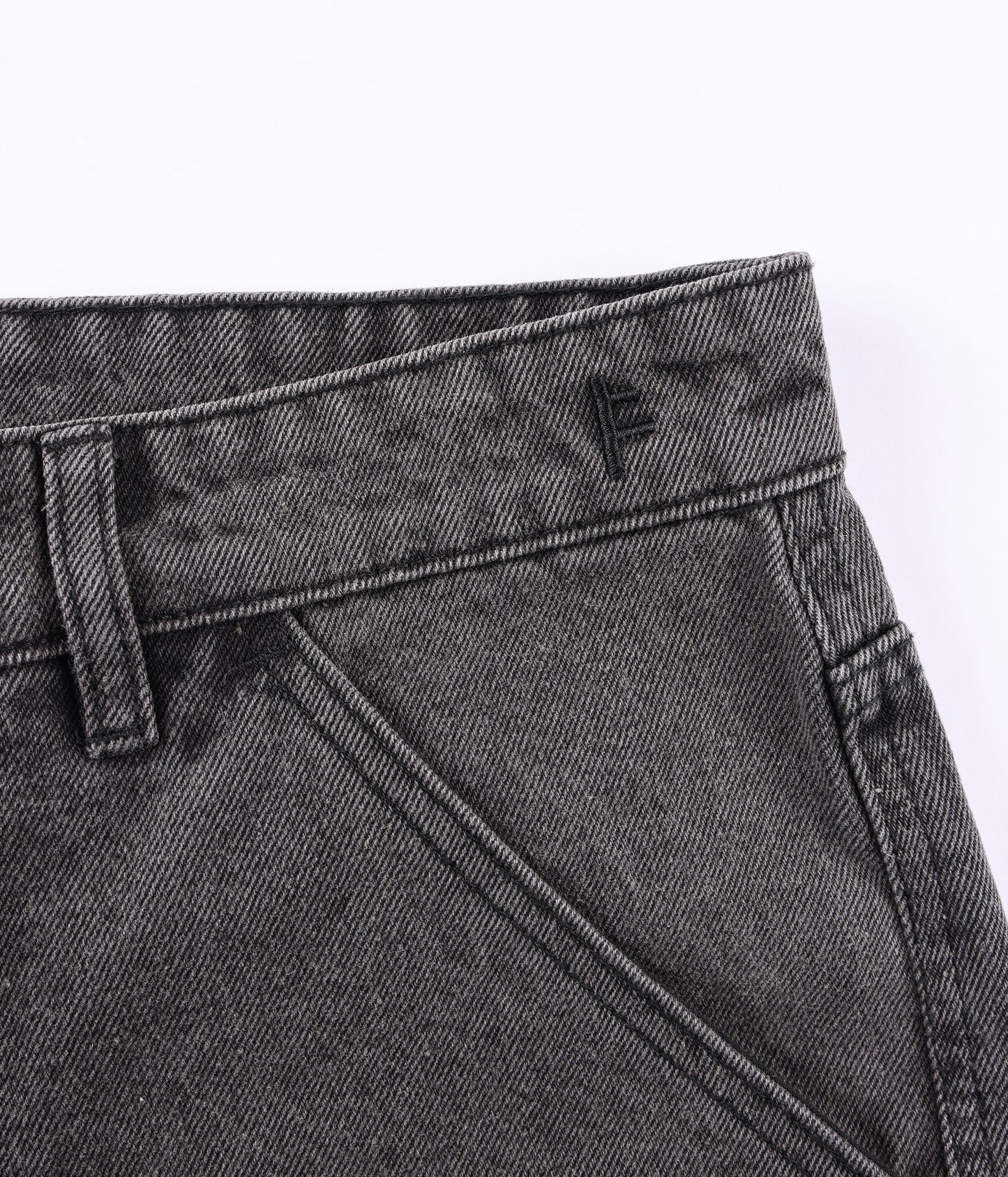 DISTEND DENIM WALKSHORT // WASHED BLACK