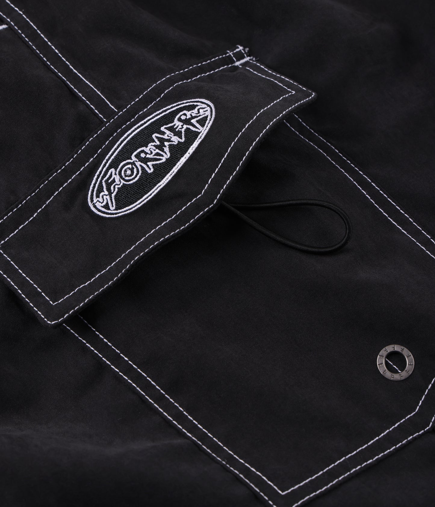 SWANS FLATLINE CARGO TRUNK // BLACK