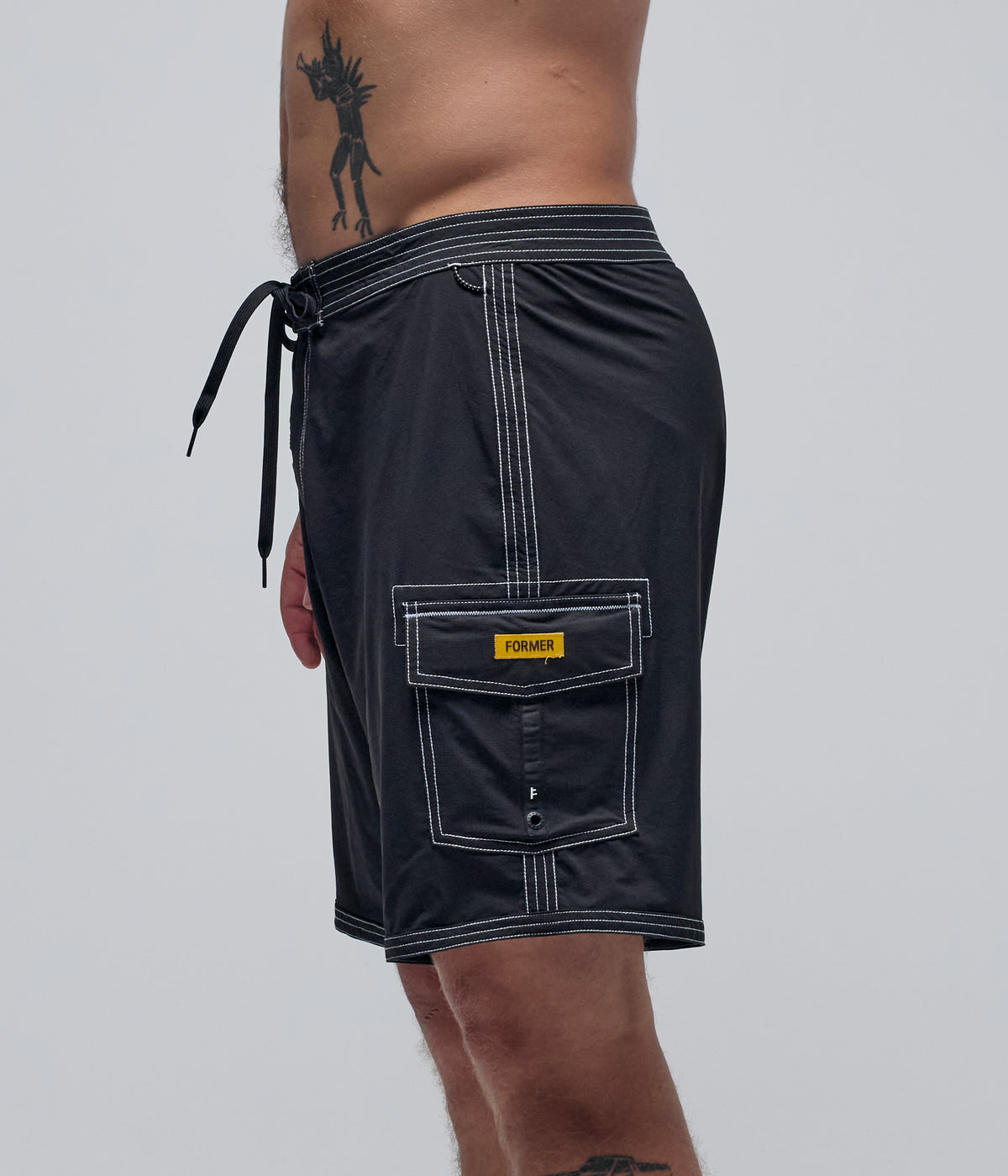 REYNOLDS 19" TRUNK // BLACK