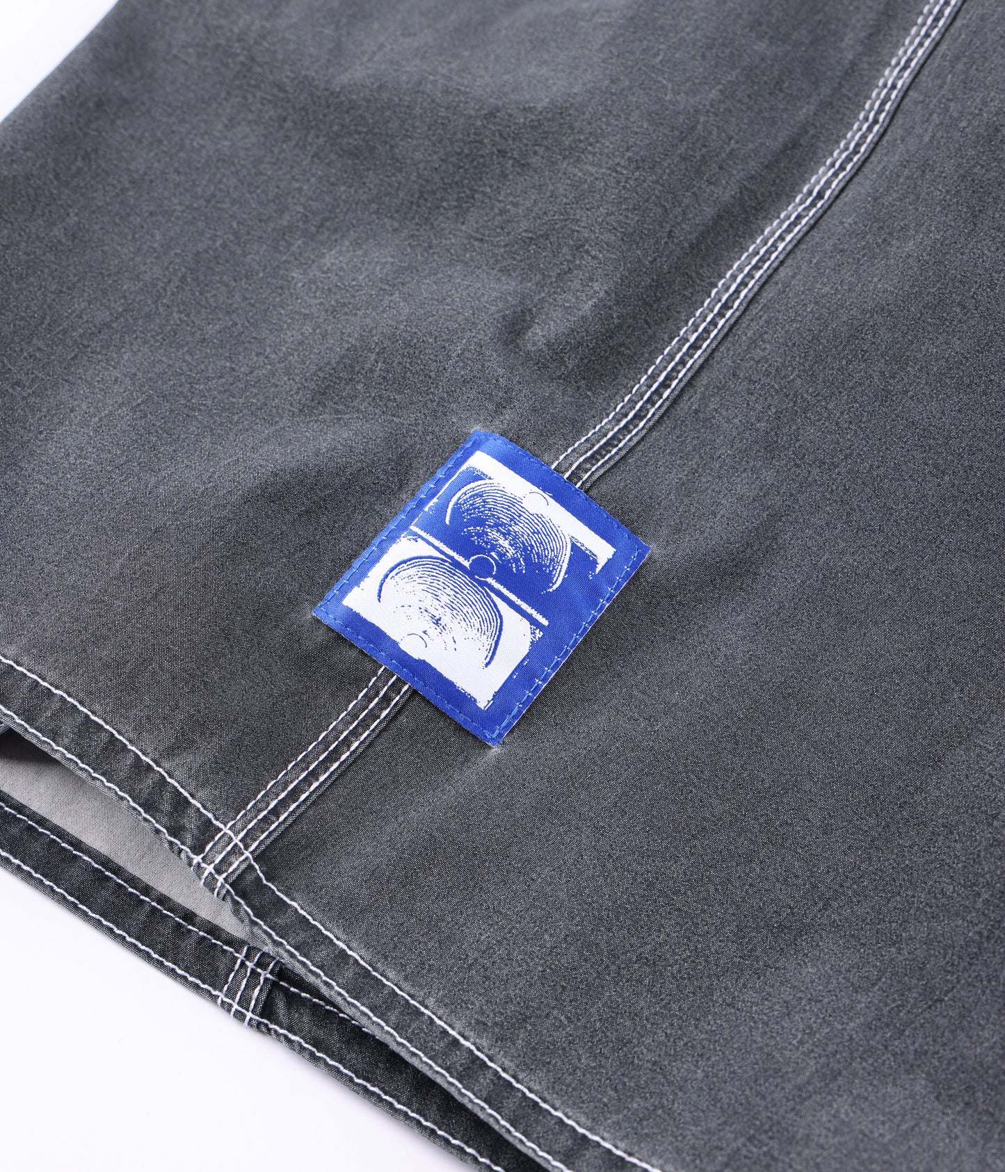 SYSTEM 20” TRUNK // BLACK