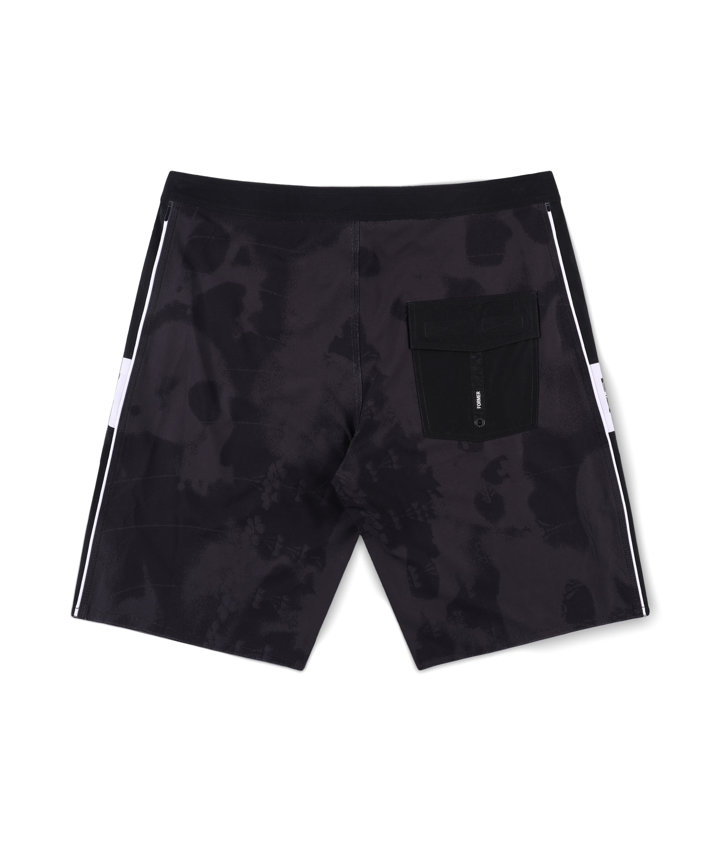 VITAL 20" TRUNK // BLACK