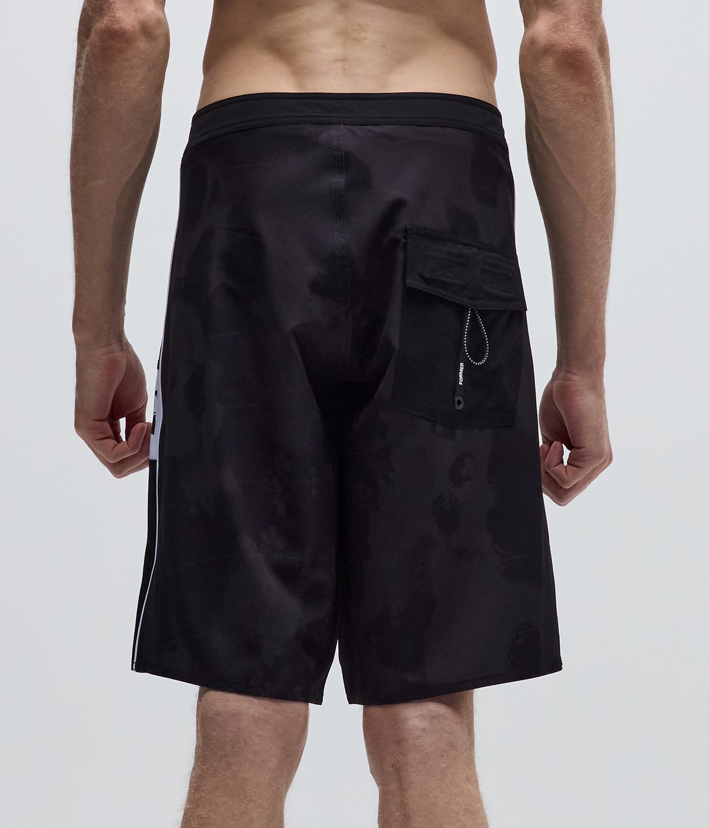 VITAL 20" TRUNK // BLACK