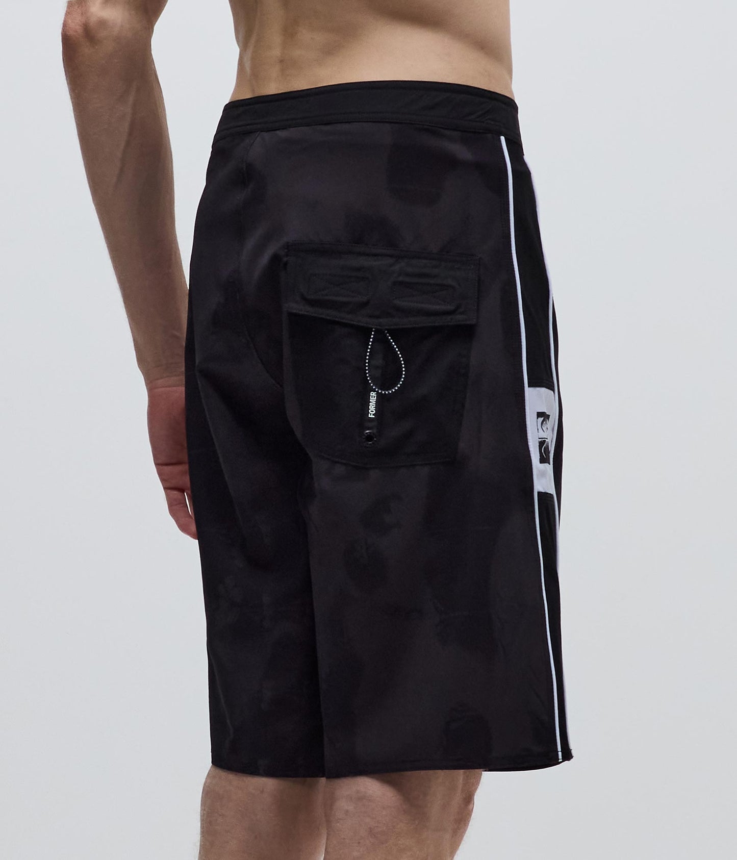 VITAL 20" TRUNK // BLACK