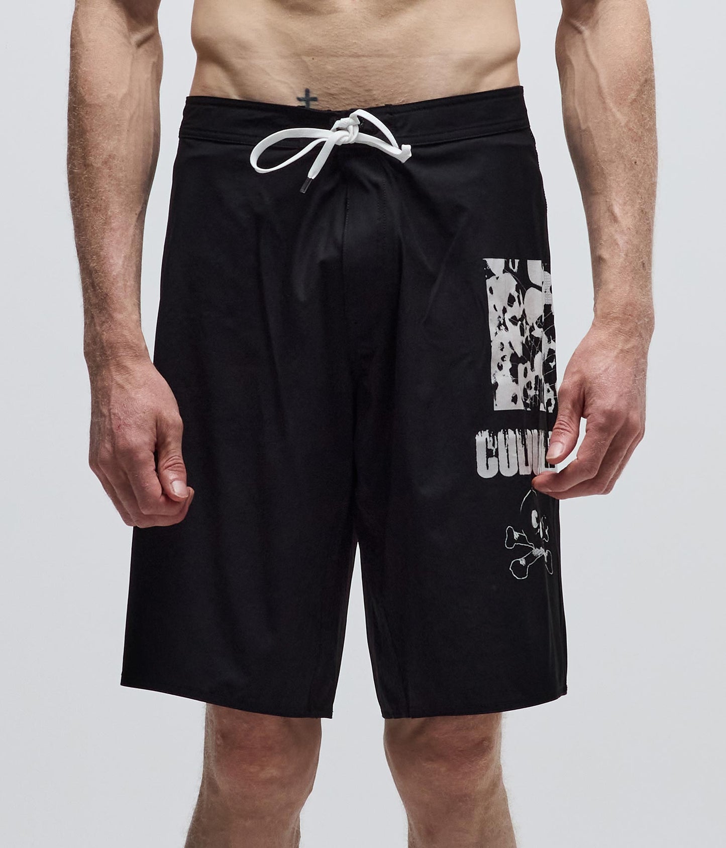 MASH 20" TRUNK // BLACK