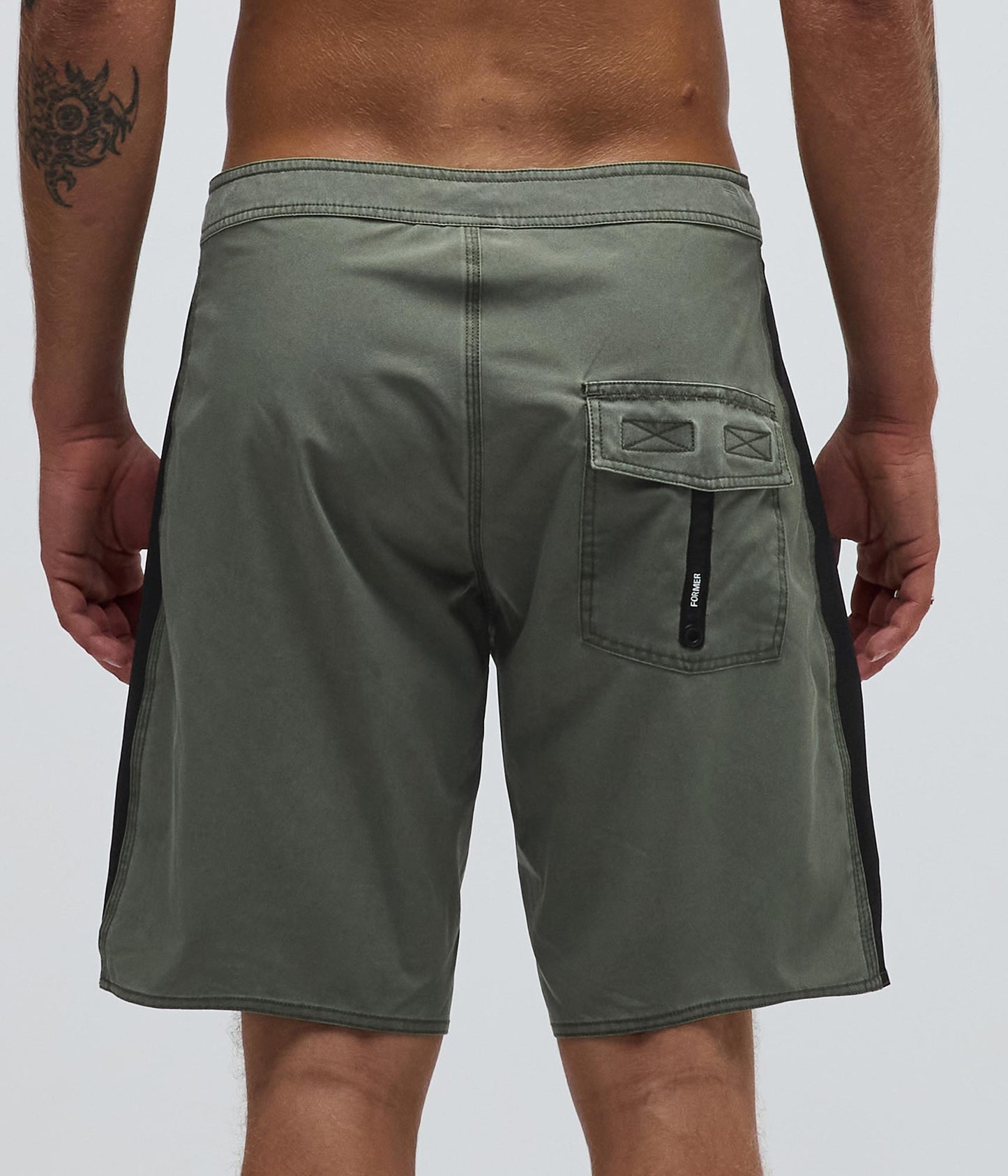 TEAM 19" TRUNK // SURPLUS