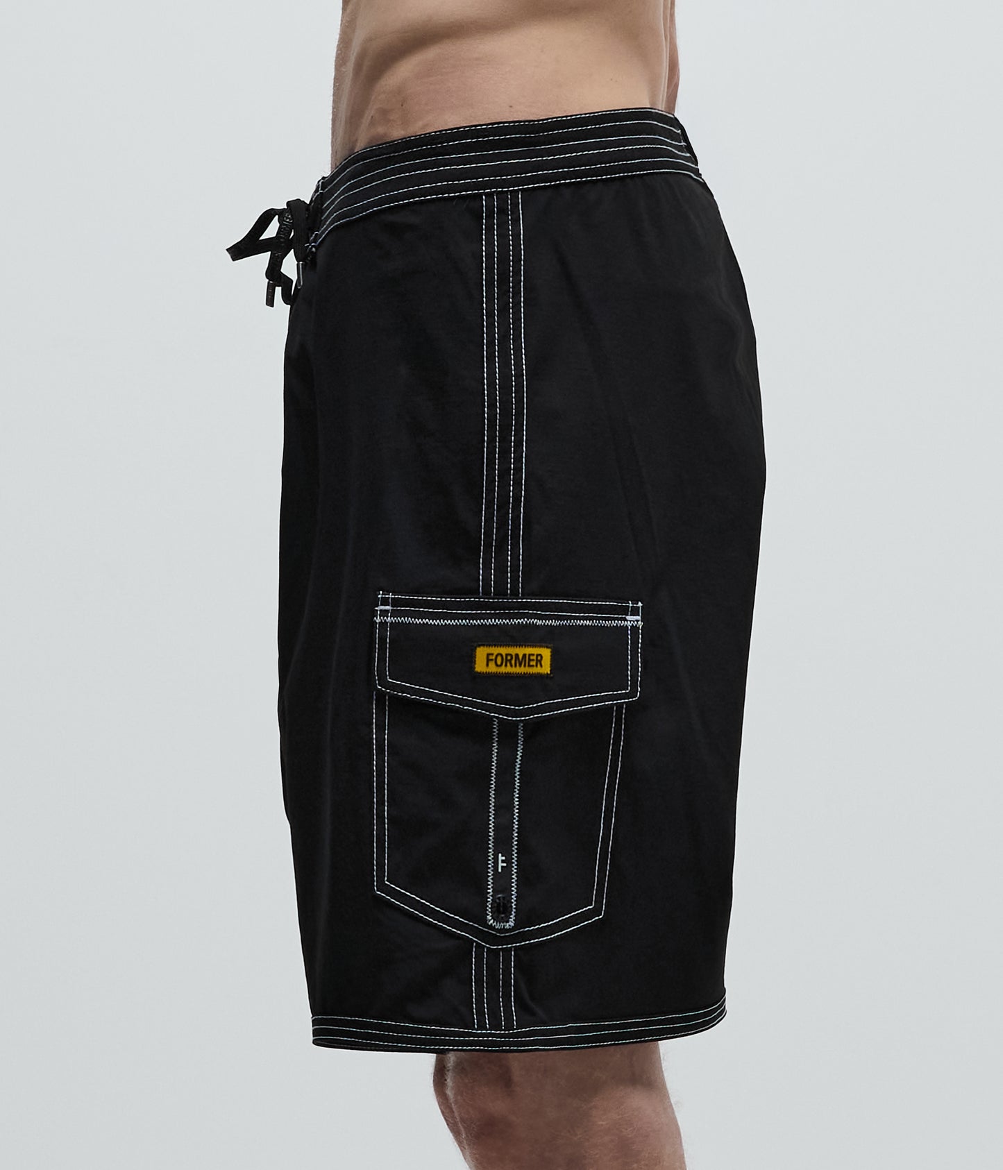 REYNOLDS 19" TRUNK // BLACK