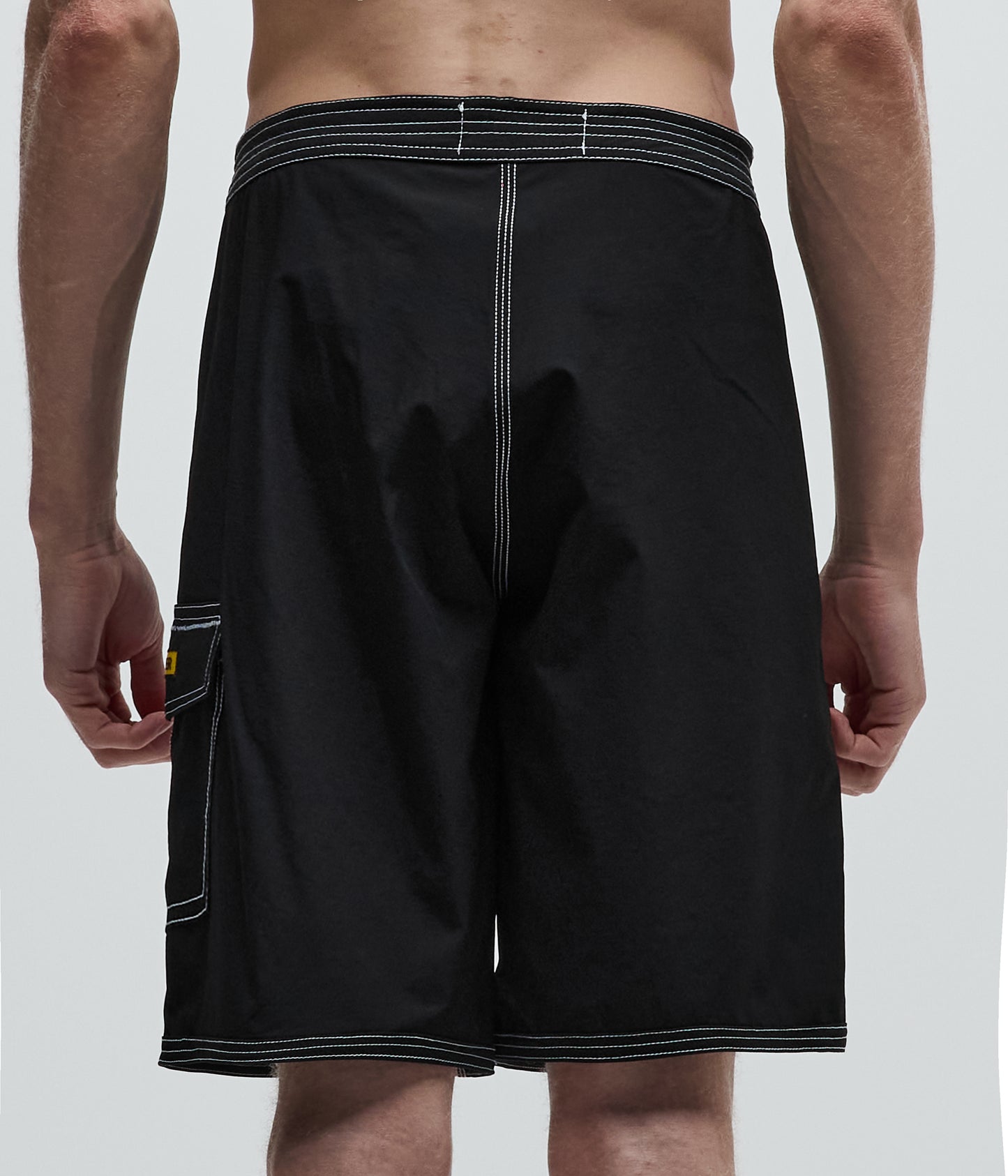 REYNOLDS 19" TRUNK // BLACK