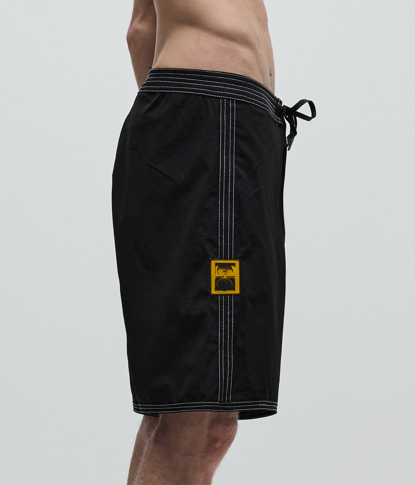 REYNOLDS 19" TRUNK // BLACK