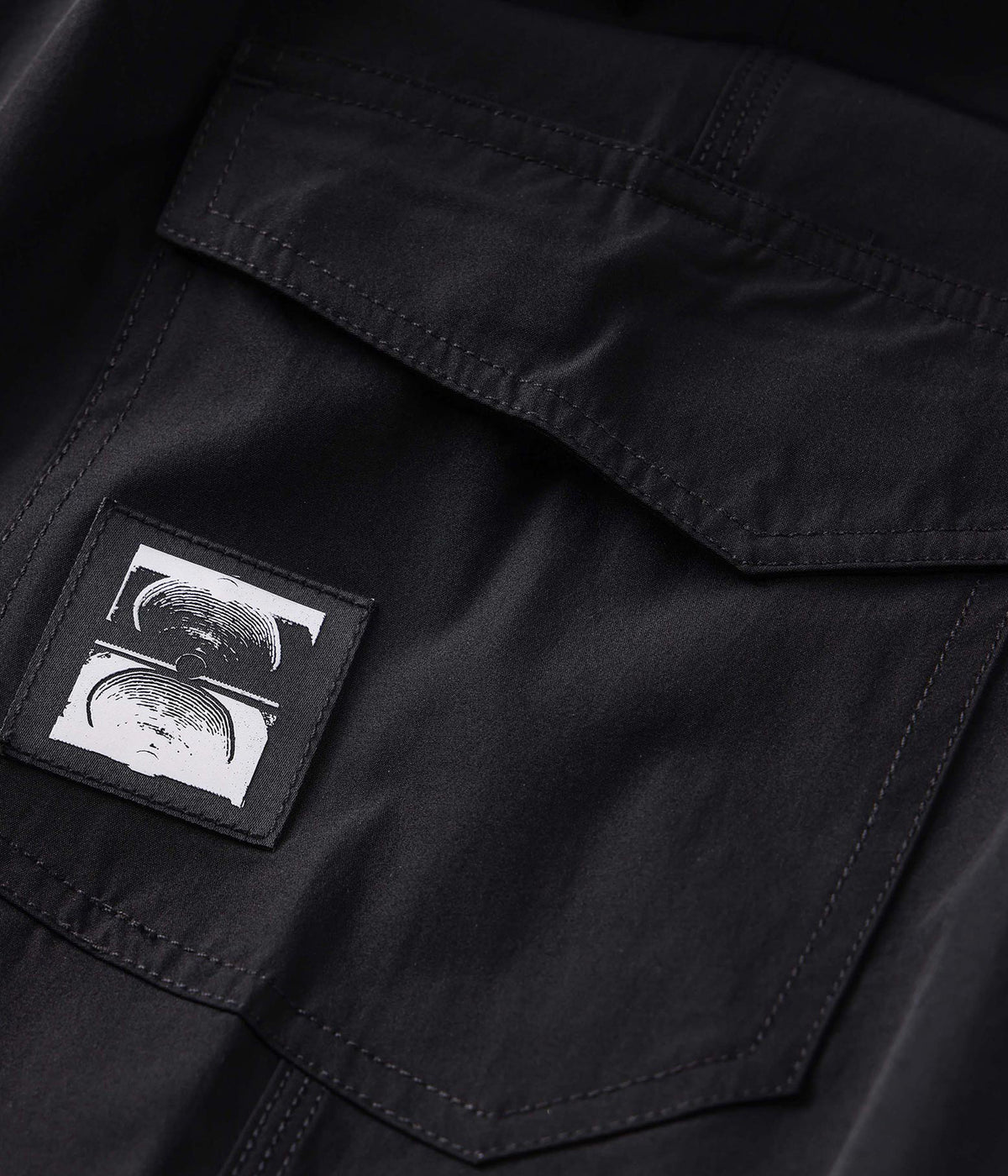 FORMER / ILLUSION 21" TRUNK // BLACK