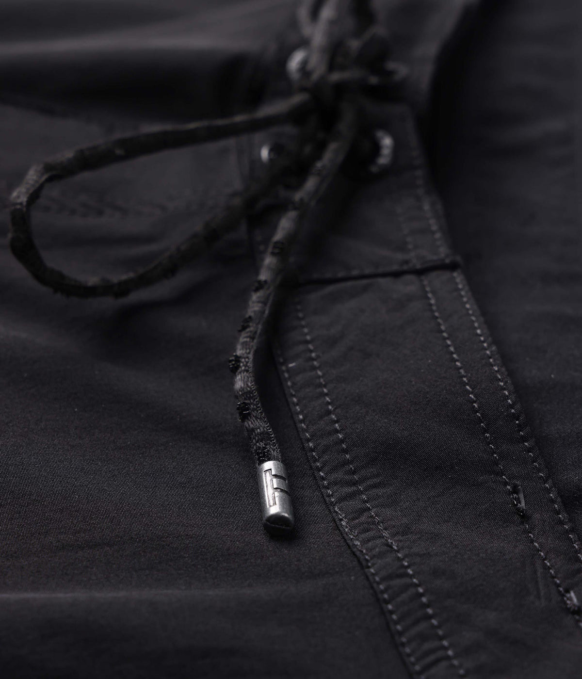 FORMER / ILLUSION 21" TRUNK // BLACK