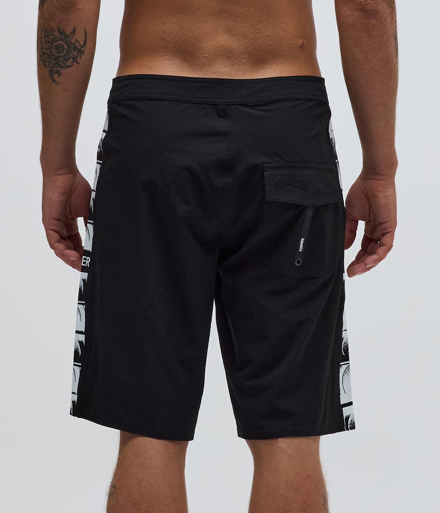 TEAM CRUX 20" TRUNK // BLACK