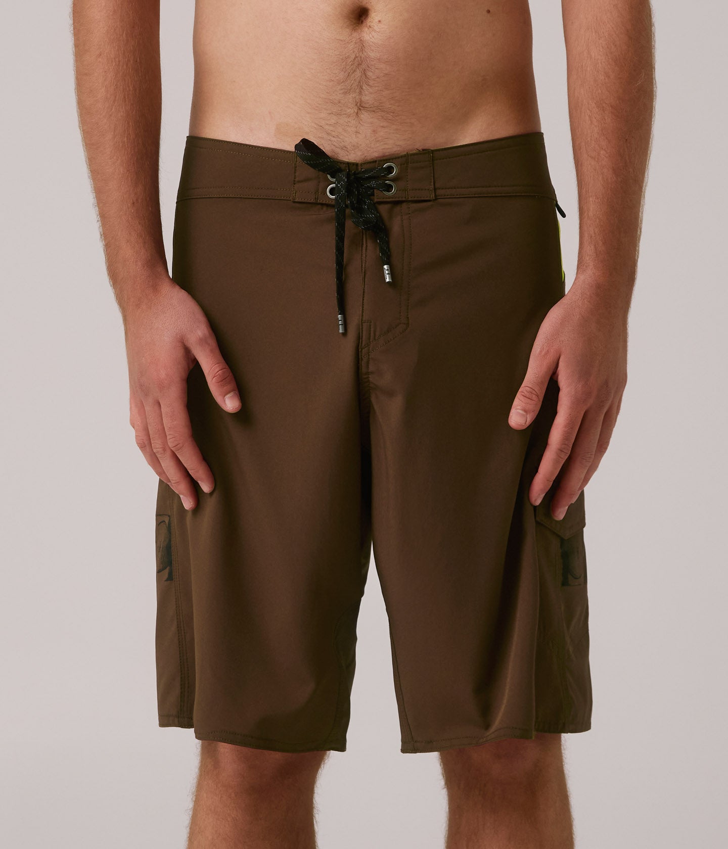 TRACER 20.5" TRUNK // TAUPE