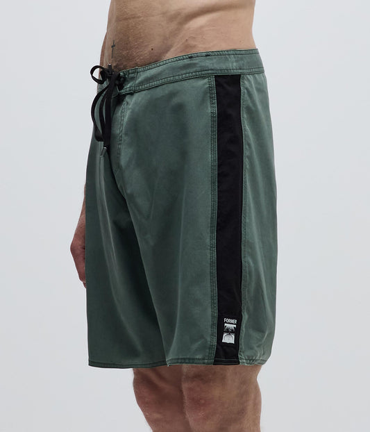 TEAM 19" TRUNK // PINE